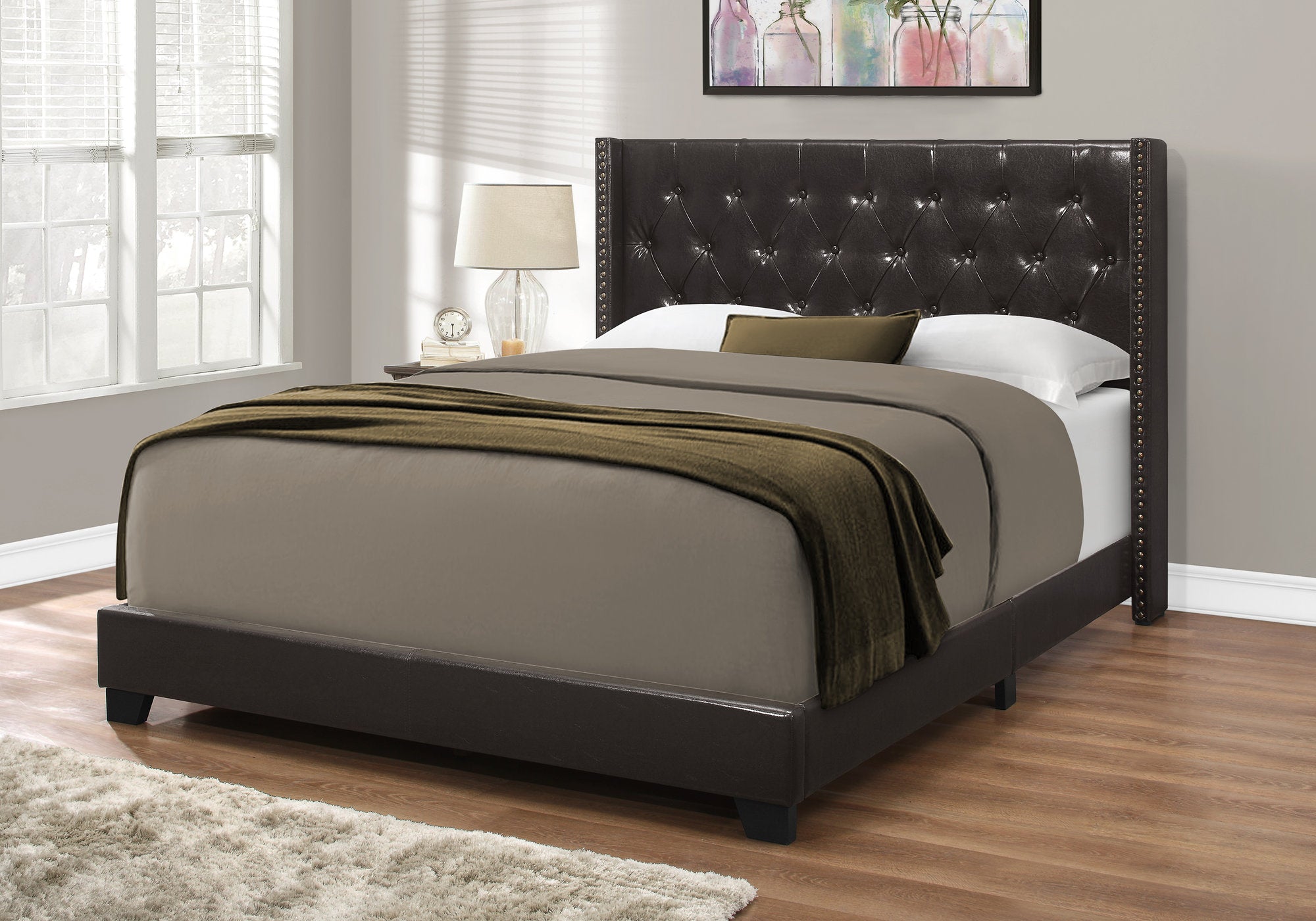 bed queen size brown leather look with brass trim i5987q