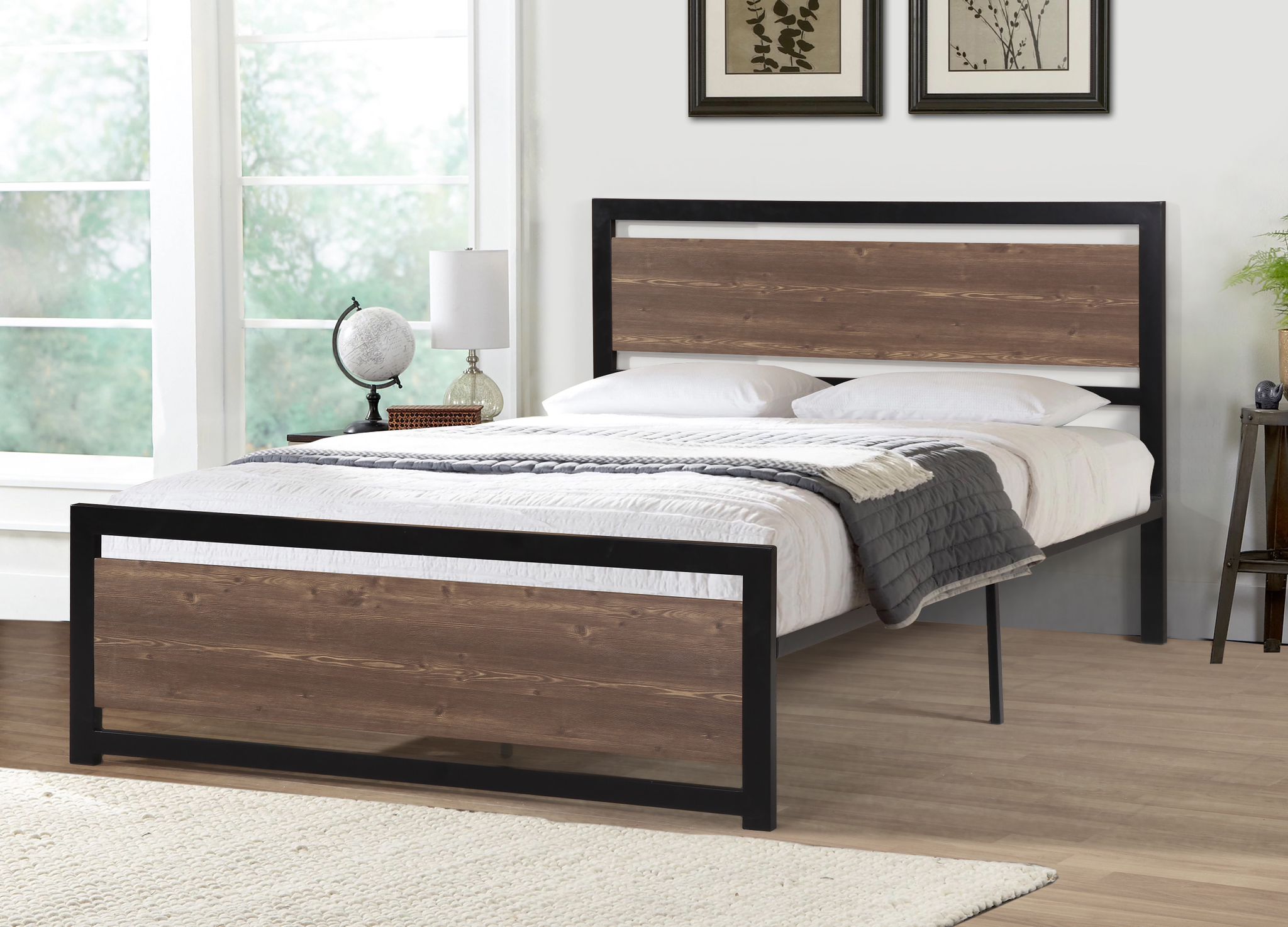Image of bed 1242 - metal bed frame with wooden headboard.