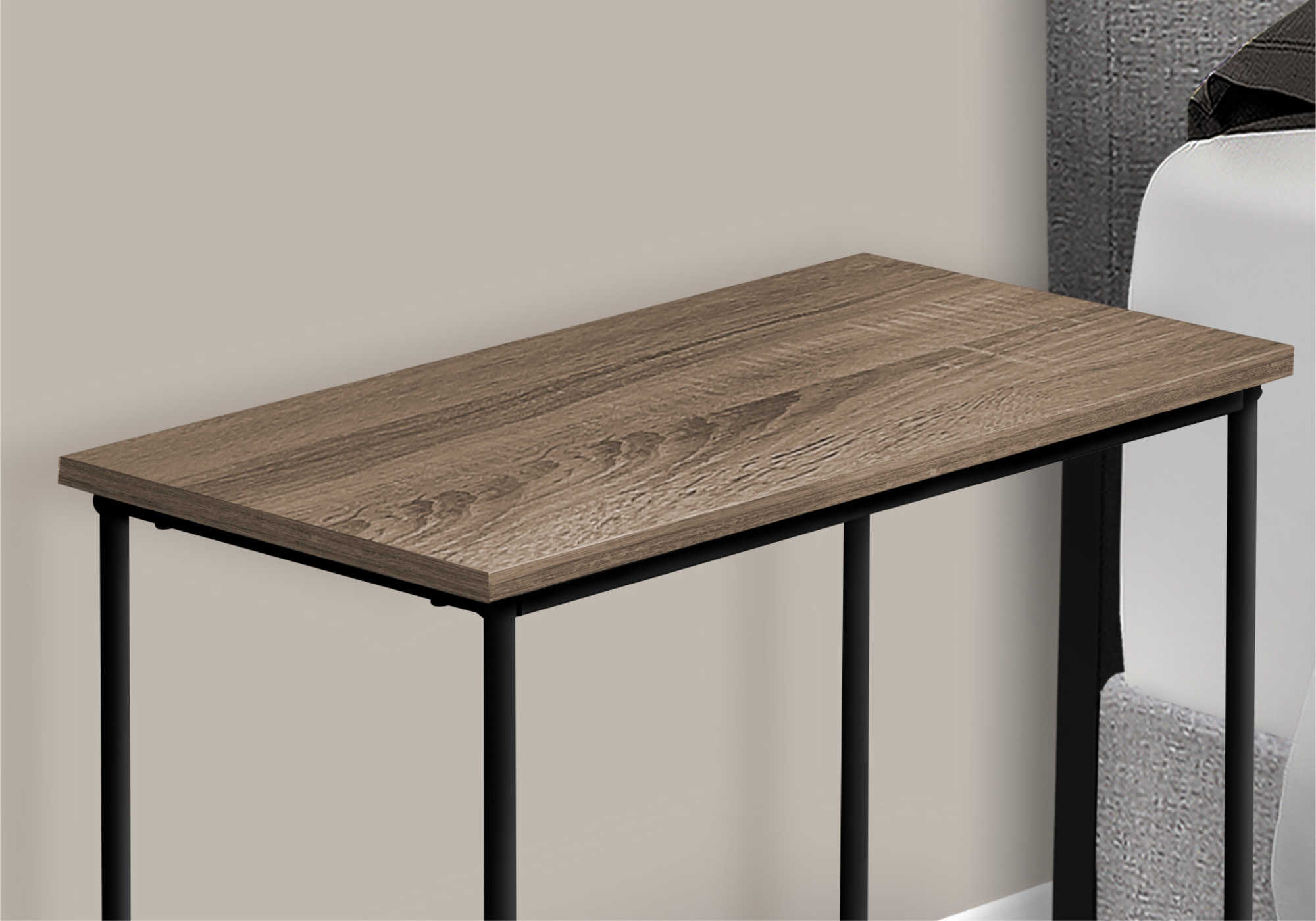 TABLE DE CHEVET - 22"H / TAUPE FONCE / METAL NOIR – I 2075.