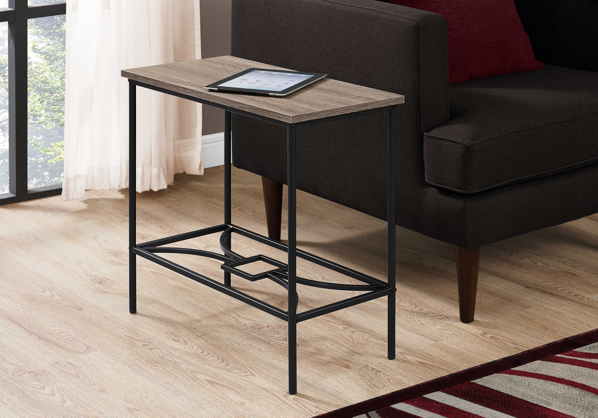 TABLE DE CHEVET - 22"H / TAUPE FONCE / METAL NOIR – I 2075.
