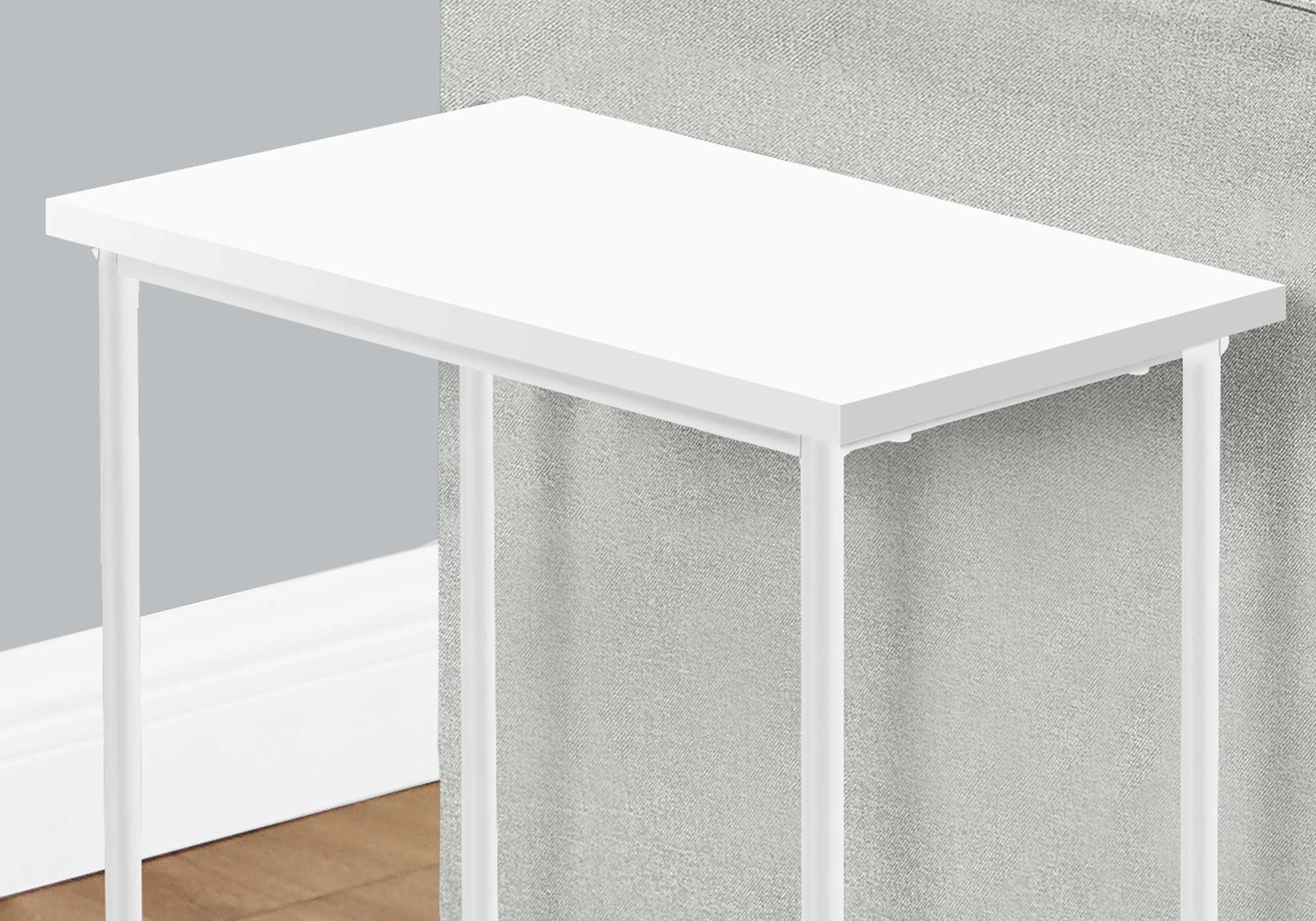 TABLE DE CHEVET - 24"H / BLANC / METAL BLANC – I 2079.