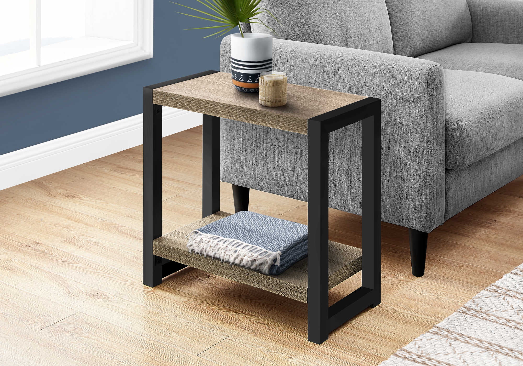 TABLE DE CHEVET - 22"H / TAUPE FONCE / METAL NOIR – I 2083.