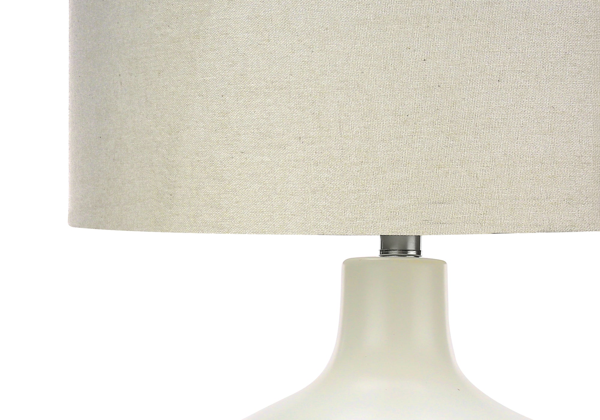 LUMINAIRE - 25"H LAMPE DE TABLE CREME CERAMIQUE / IVOIRE – I 9608.