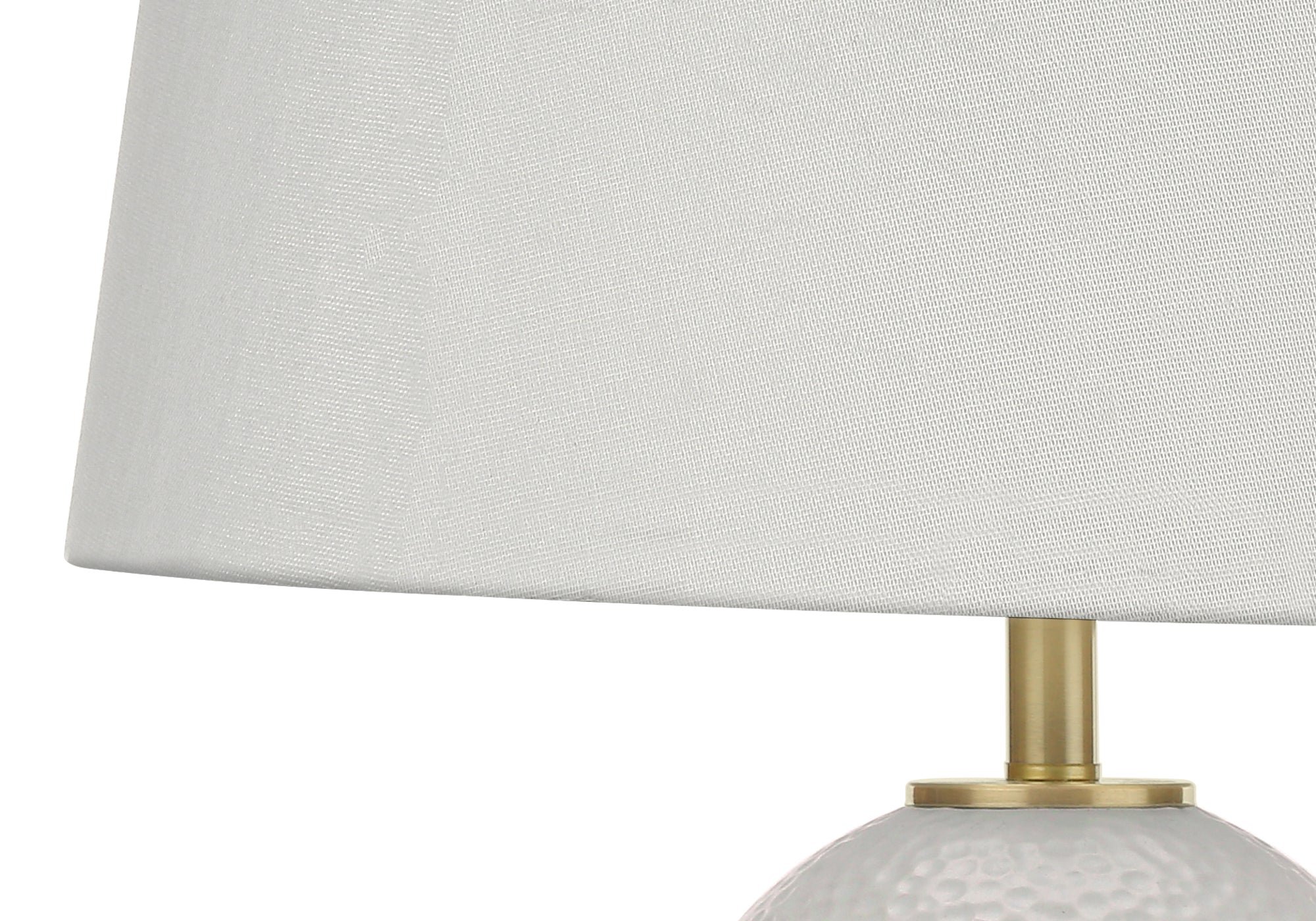 LUMINAIRE - 26"H LAMPE DE TABLE BLANC CERAMIQUE / IVOIRE – I 9610.