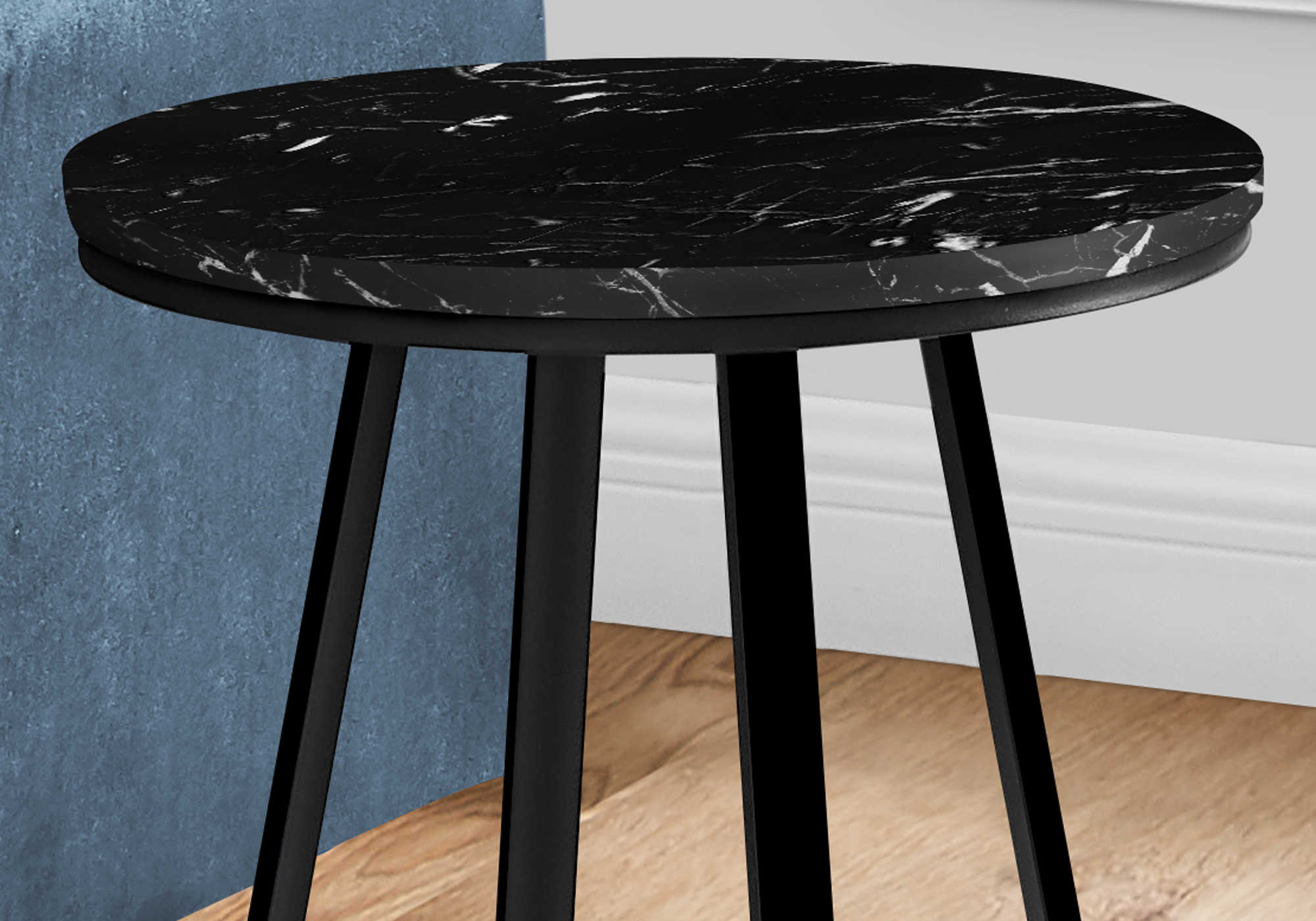 TABLE DE CHEVET - 22"H / MARBRE NOIR / METAL NOIR – I 2179.