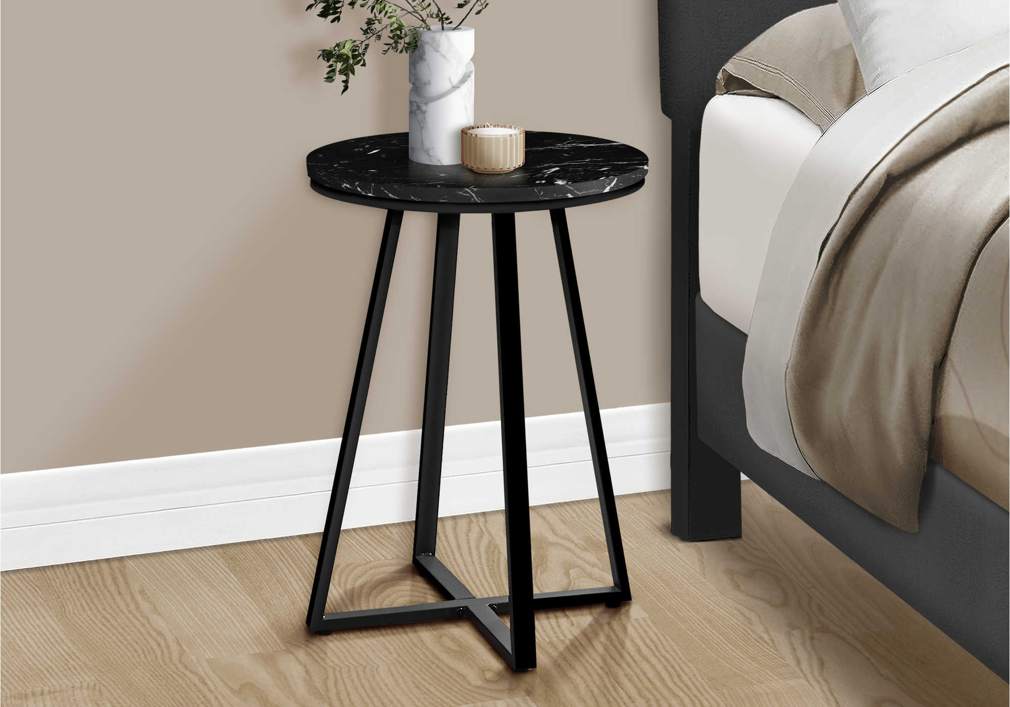TABLE DE CHEVET - 22"H / MARBRE NOIR / METAL NOIR – I 2179.