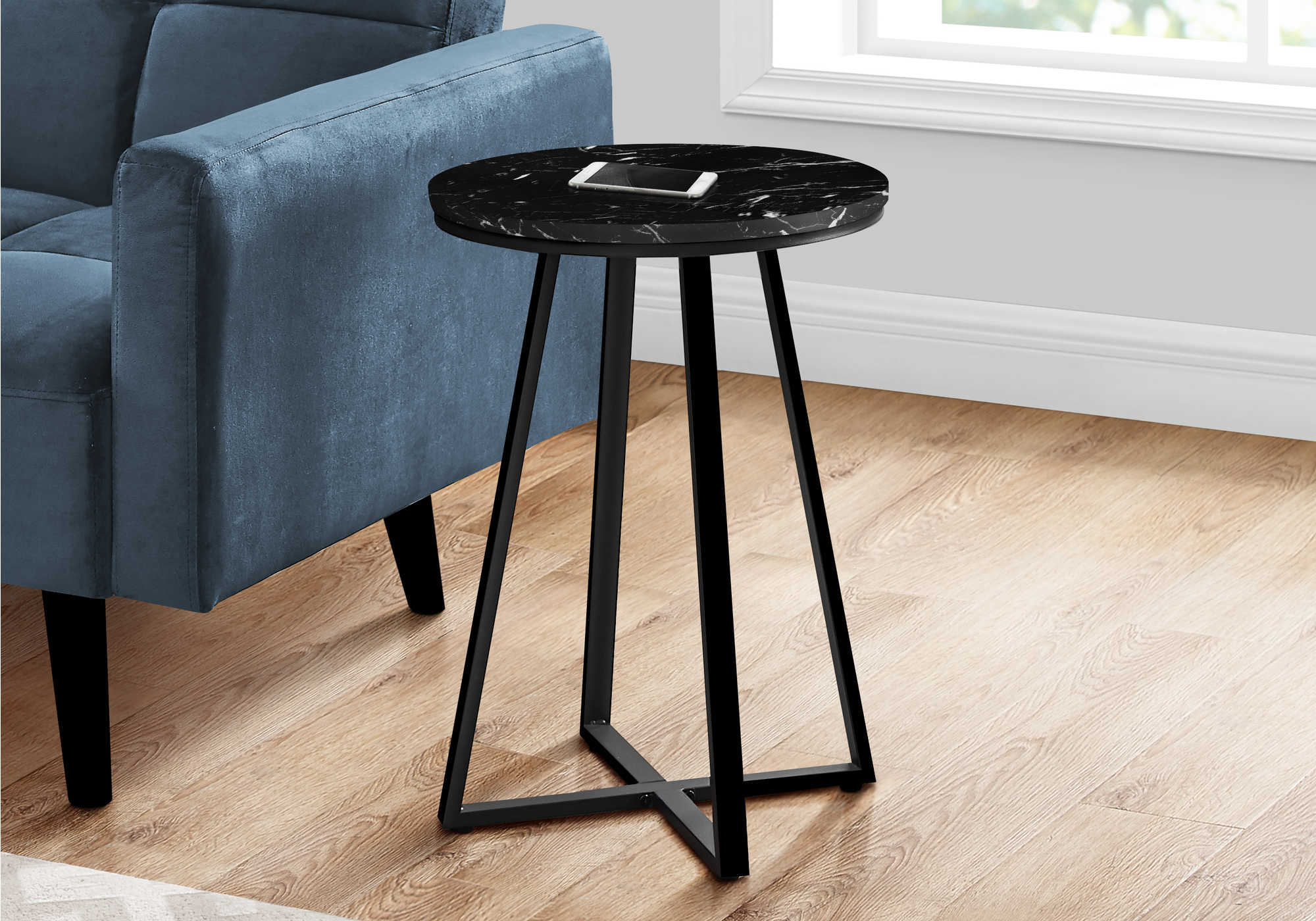 TABLE DE CHEVET - 22"H / MARBRE NOIR / METAL NOIR – I 2179.