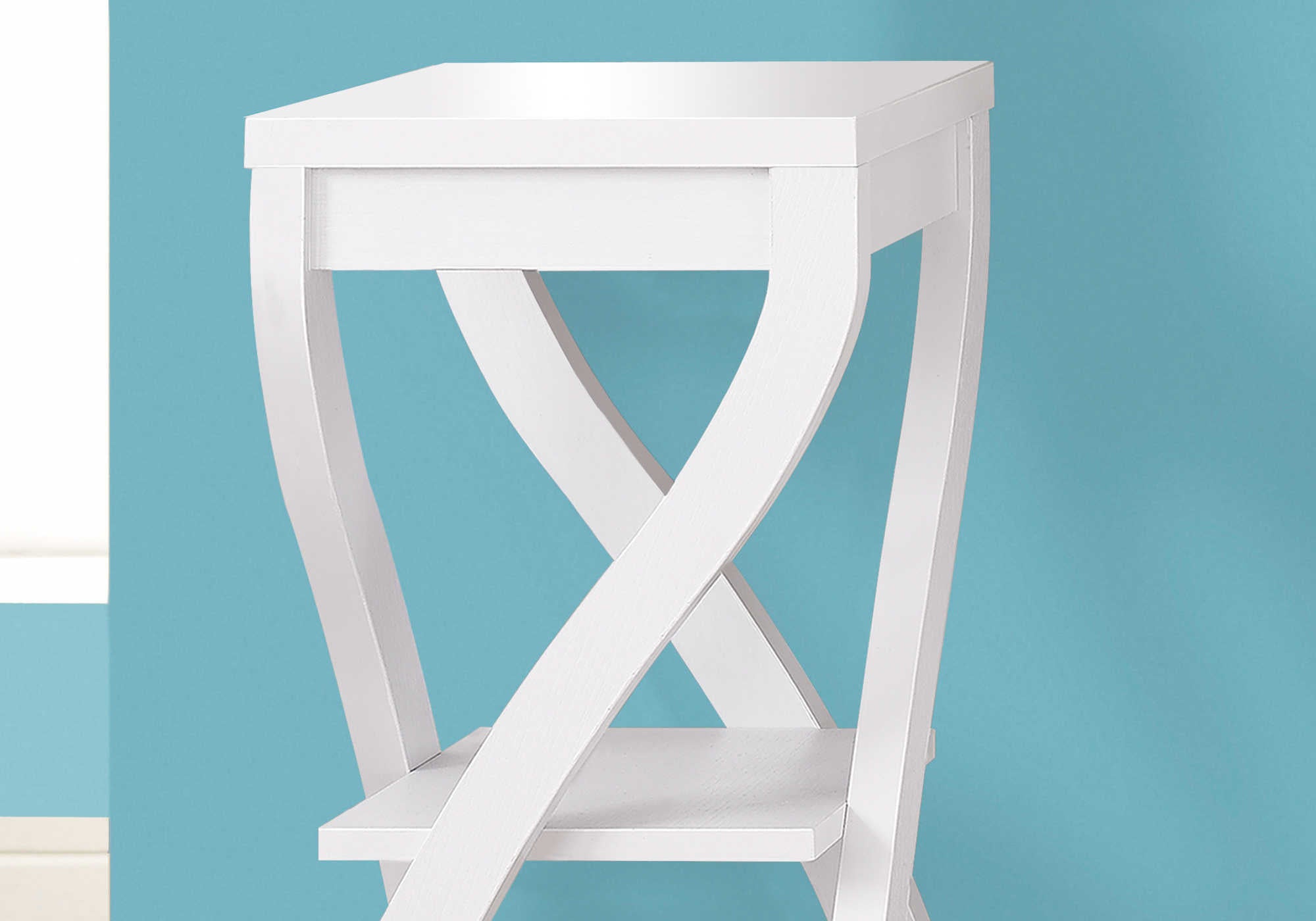 TABLE DE CHEVET - 32"H / BLANCHE – I 2479.
