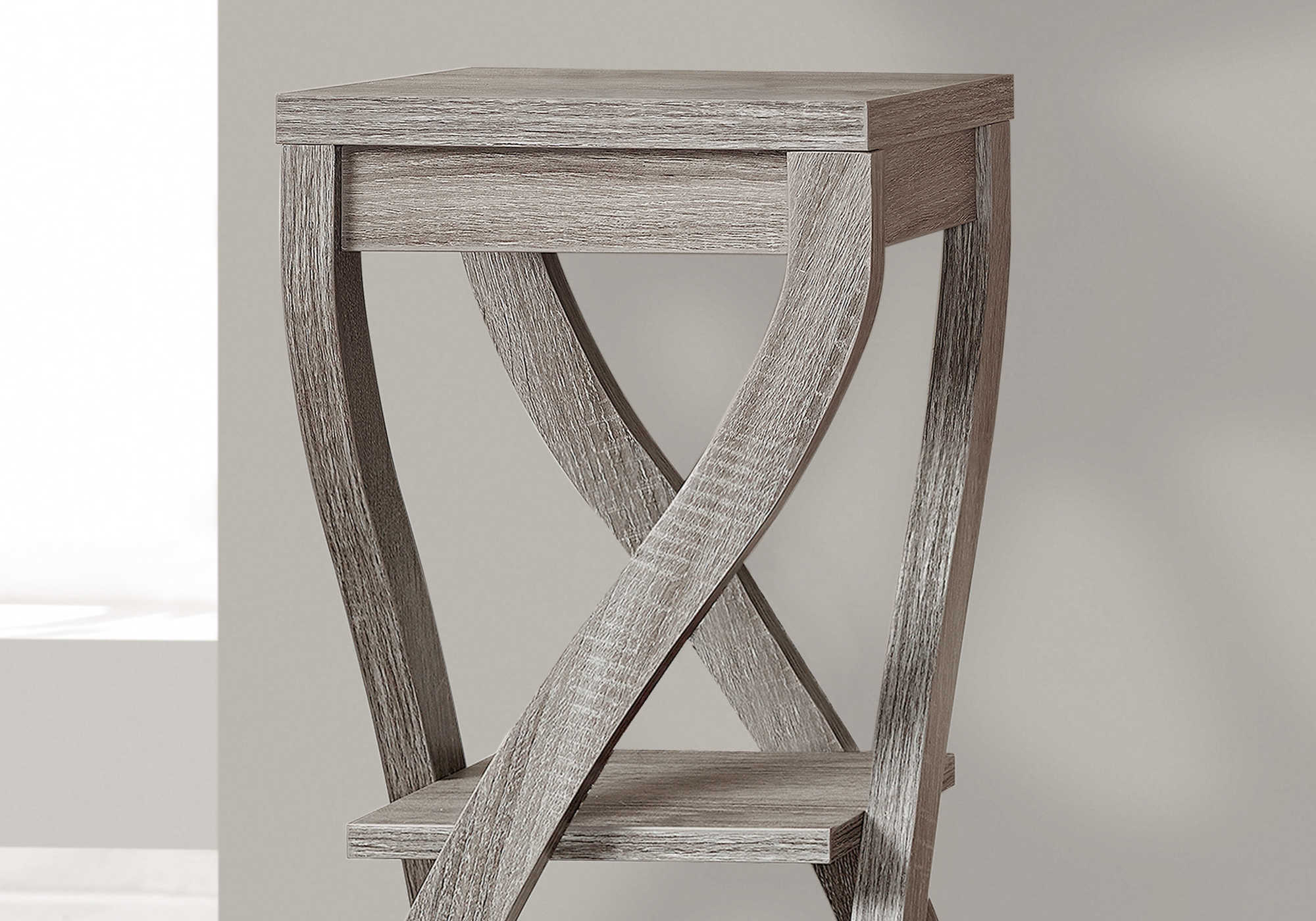 TABLE DE CHEVET - 32"H / TAUPE FONCE – I 2480.