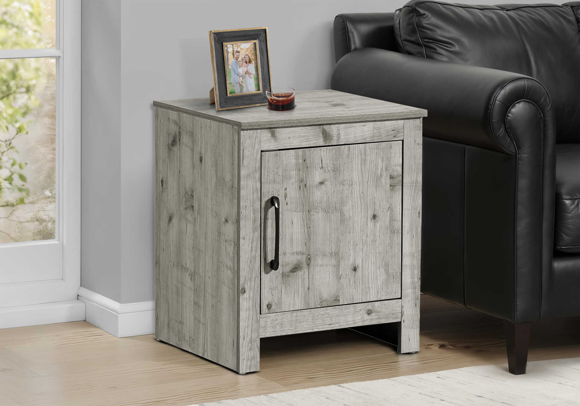 TABLE D'APPOINT - 22"H / GRIS RUSTIQUE / 1 PORTE – I 2513