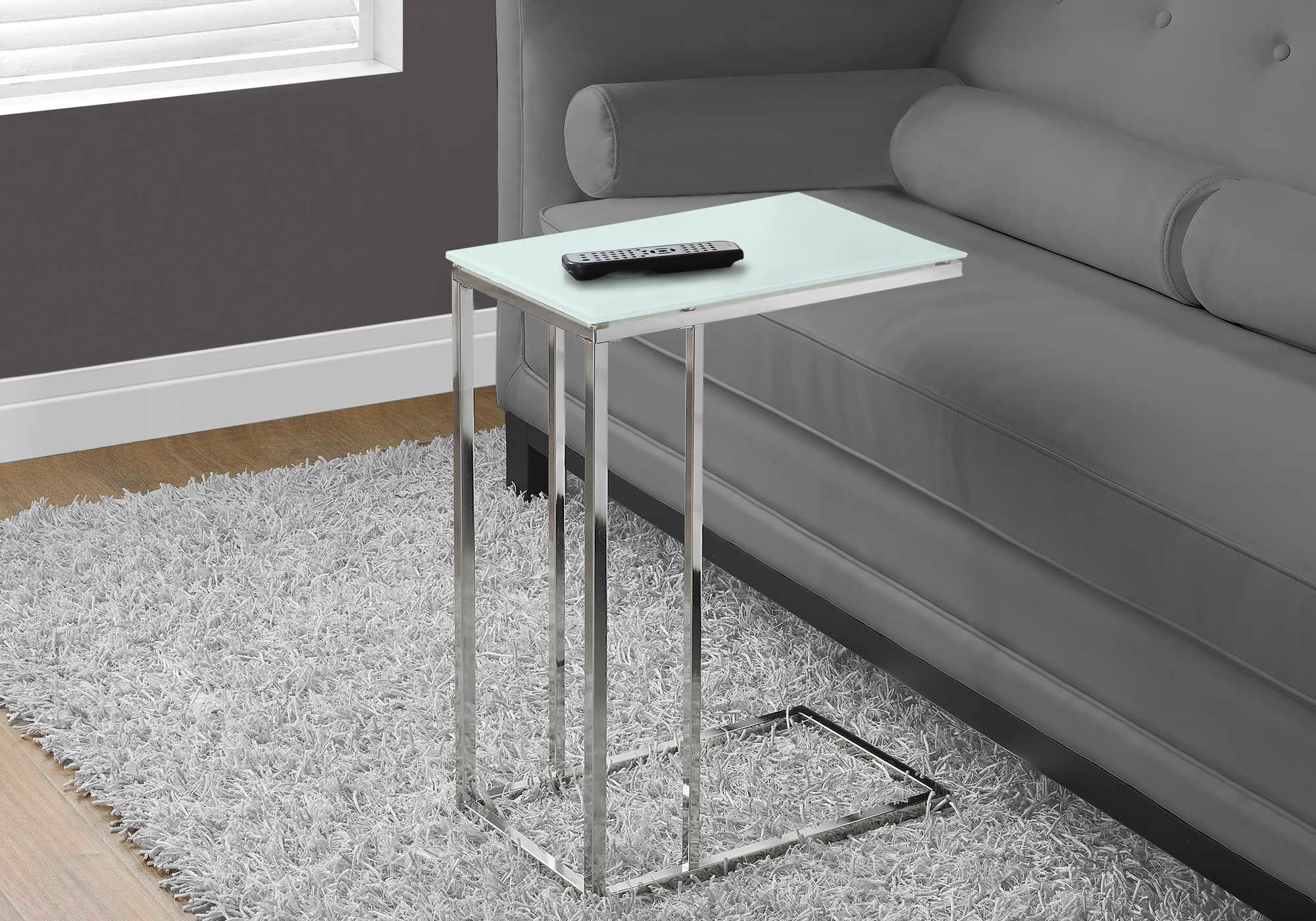 TABLE DE CHEVET - METAL CHROME AVEC VERRE TREMPE GIVRE – I 3000.