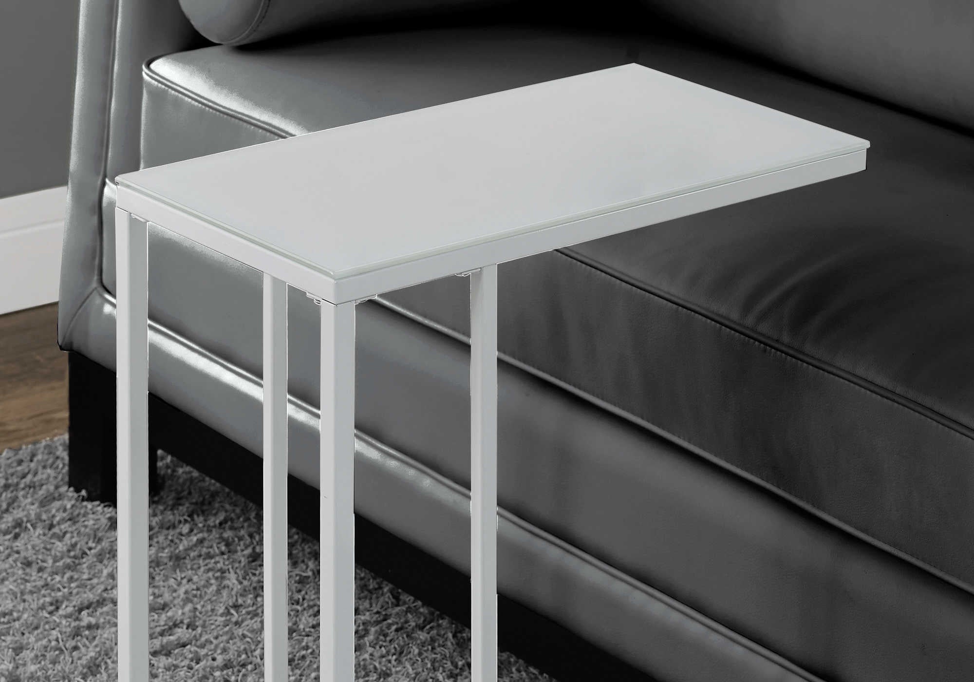 TABLE DE CHEVET - METAL BLANC / VERRE TREMPE GIVRE – I 3037.