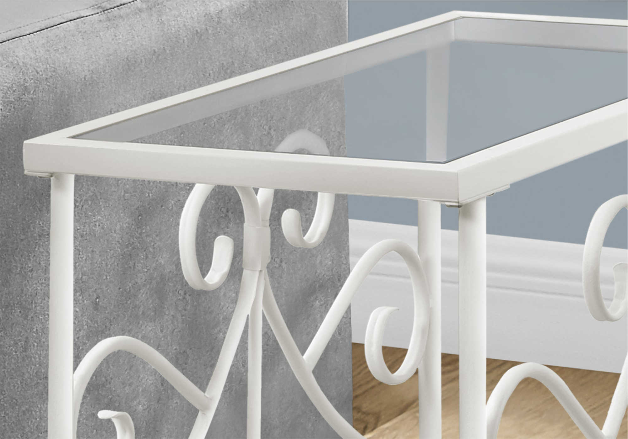 TABLE D'APPOINT - METAL BLANC AVEC VERRE TREMPE – I 3105