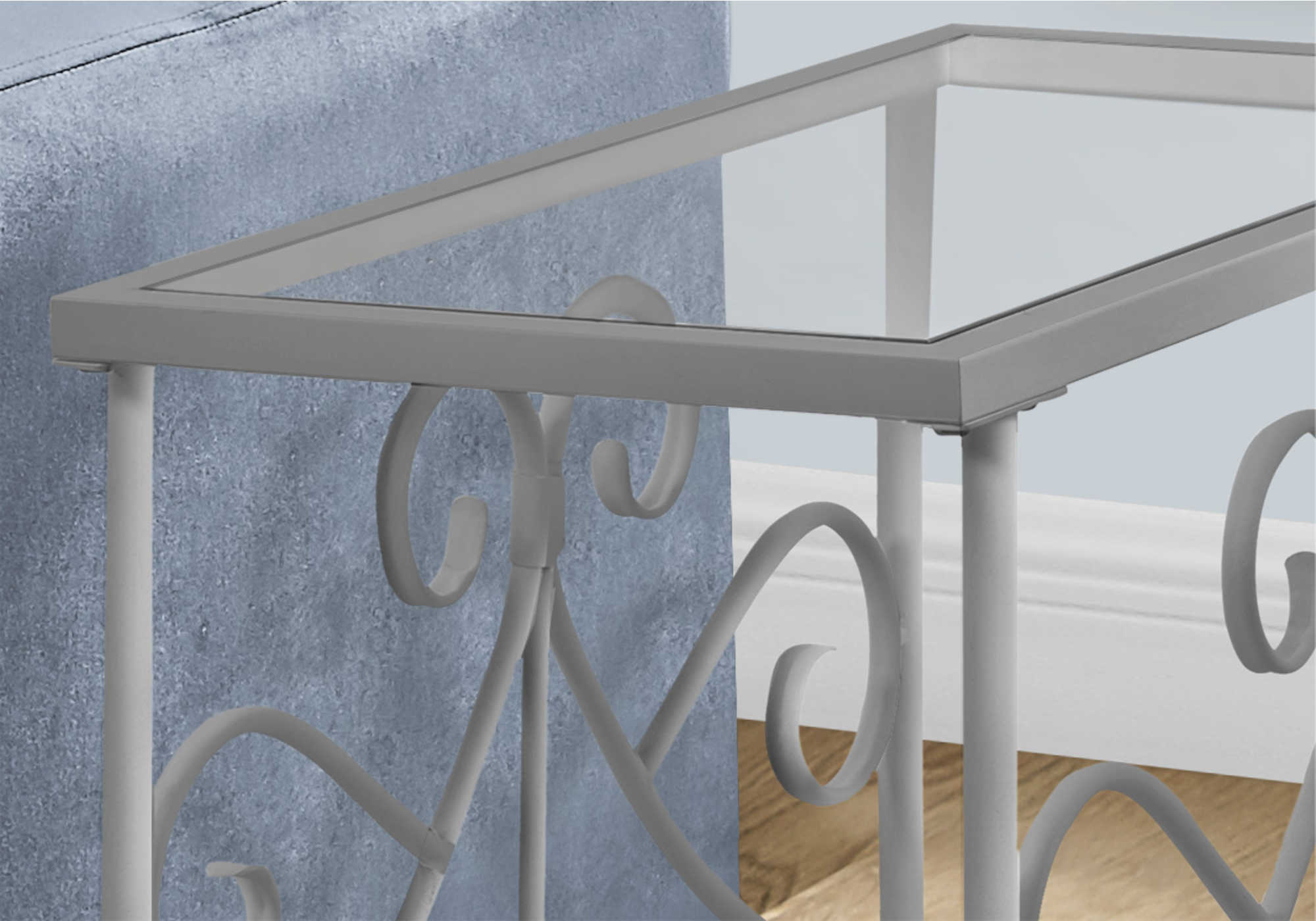 TABLE D'APPOINT - METAL ARGENT AVEC VERRE TREMPE – I 3106