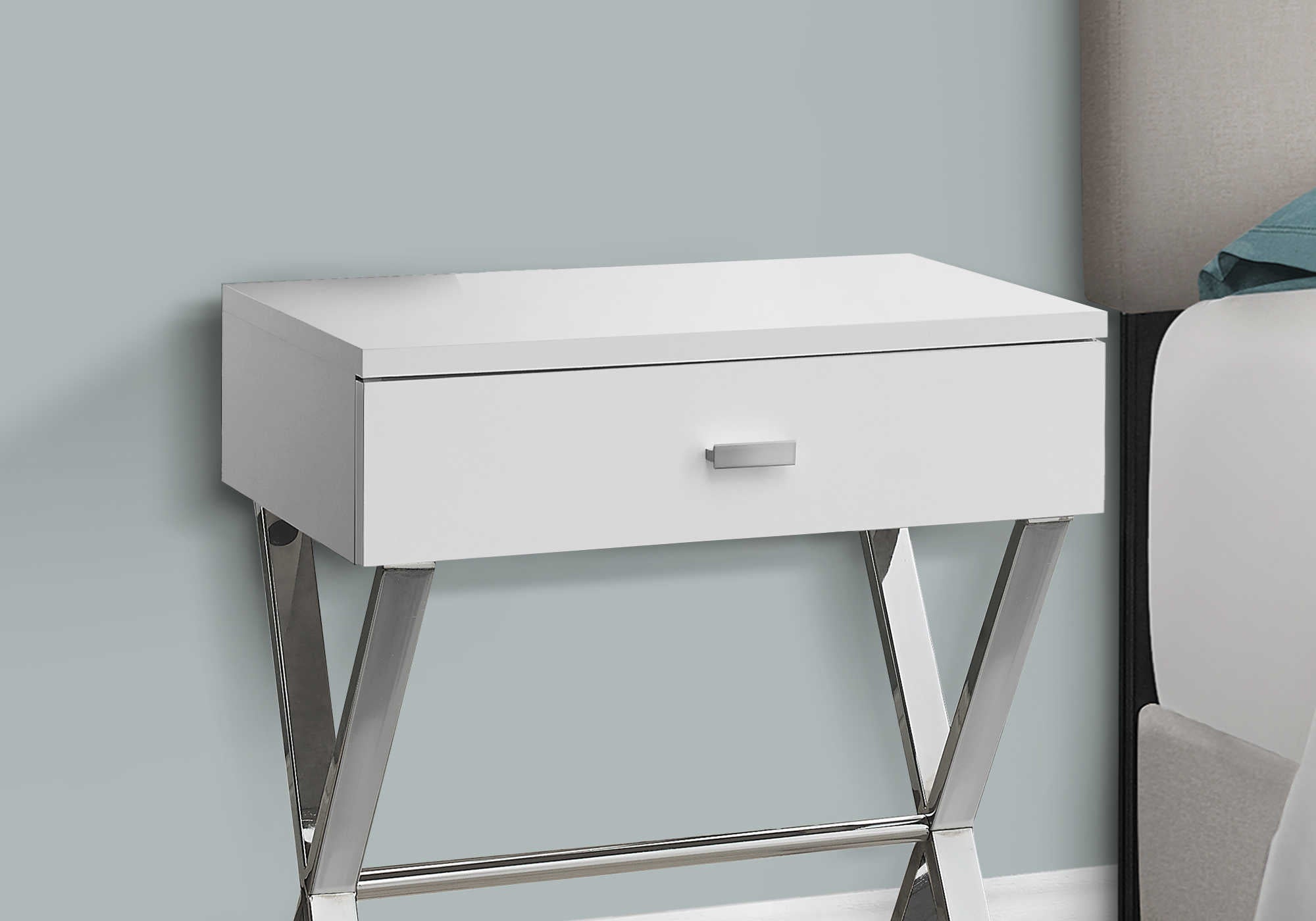 TABLE DE CHEVET - 24"H / BLANC LUSTRE / METAL CHROME – I 3262.