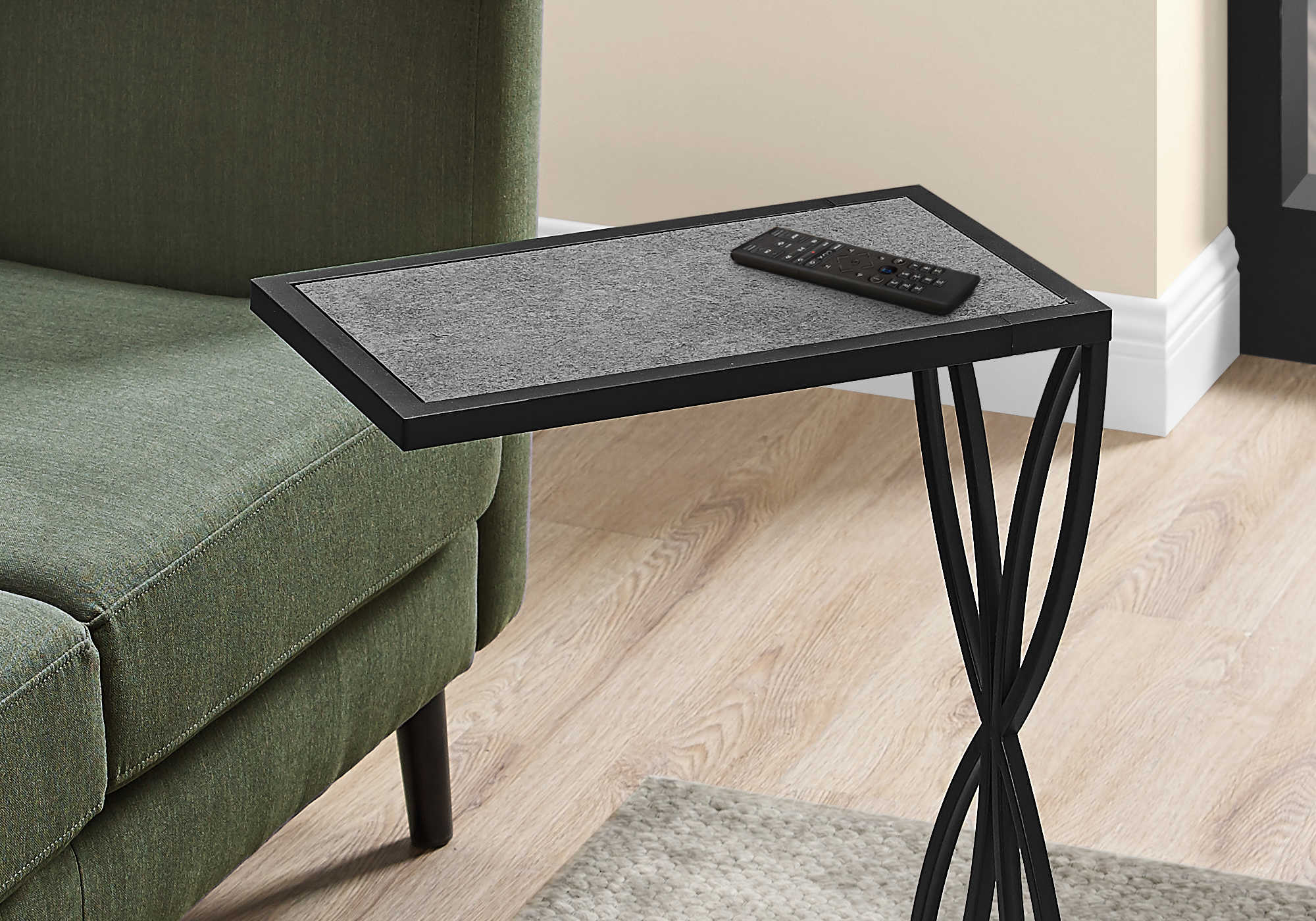 TABLE DE CHEVET - 25"H / FAUSSE PIERRE GRISE / METAL NOIR – I 3305.