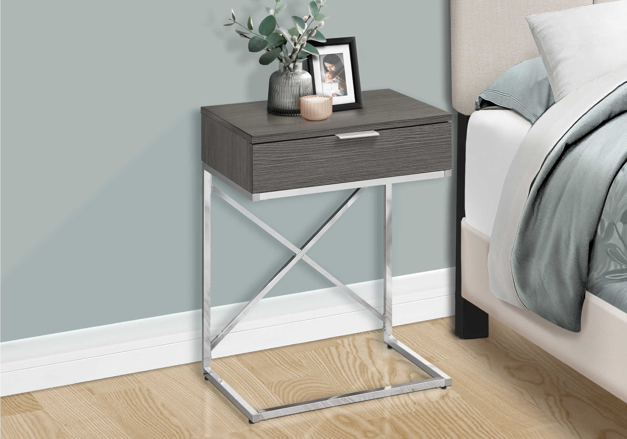 TABLE DE CHEVET - 24"H / GRIS / METAL CHROME – I 3474.
