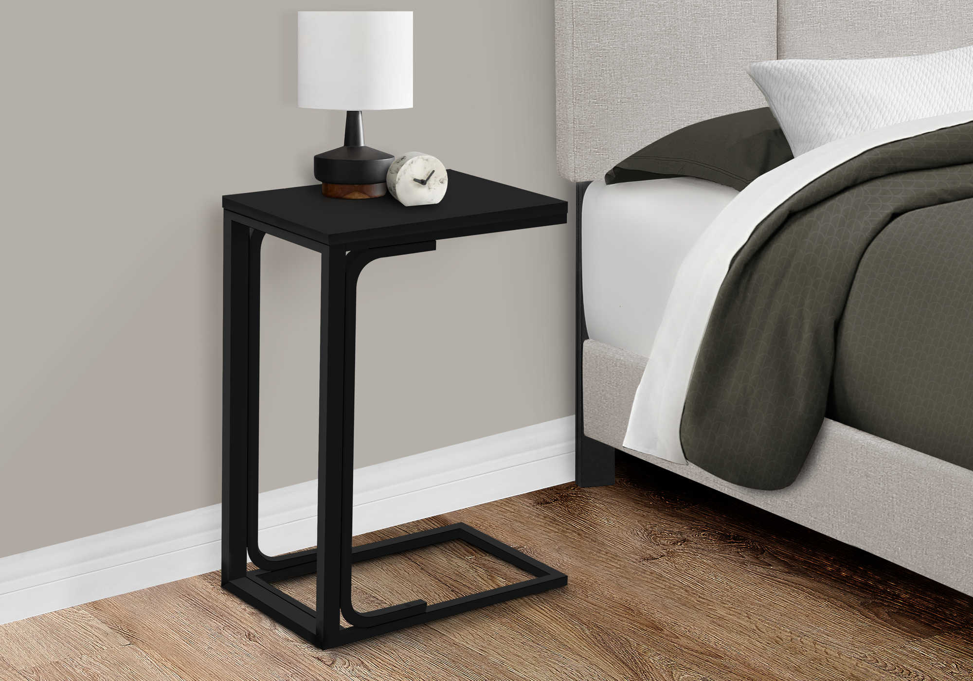 Image of nightstand - 25"h / black / black metal  i 3477.