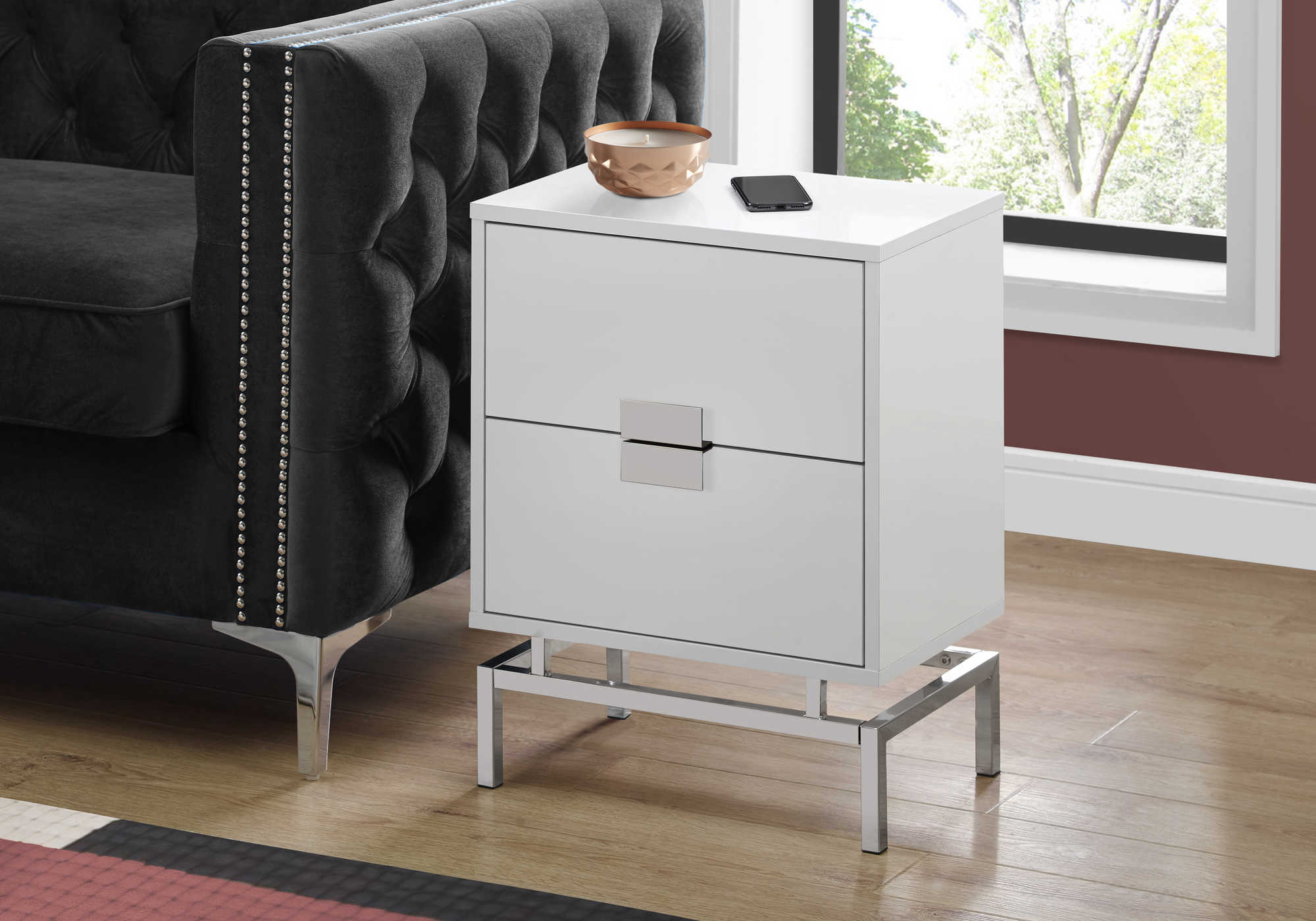 TABLE DE CHEVET - 24"H BLANC LUSTRE / METAL CHROME – I 3490.