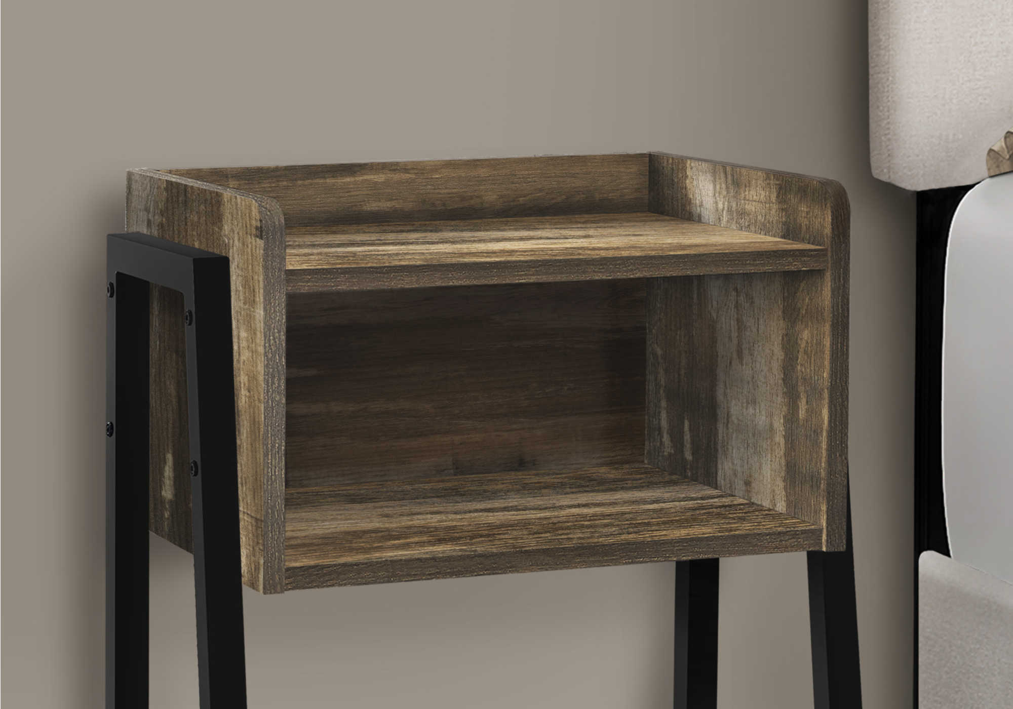 TABLE DE CHEVET - 23"H / FAUX BOIS BRUN / METAL NOIR – I 3583.