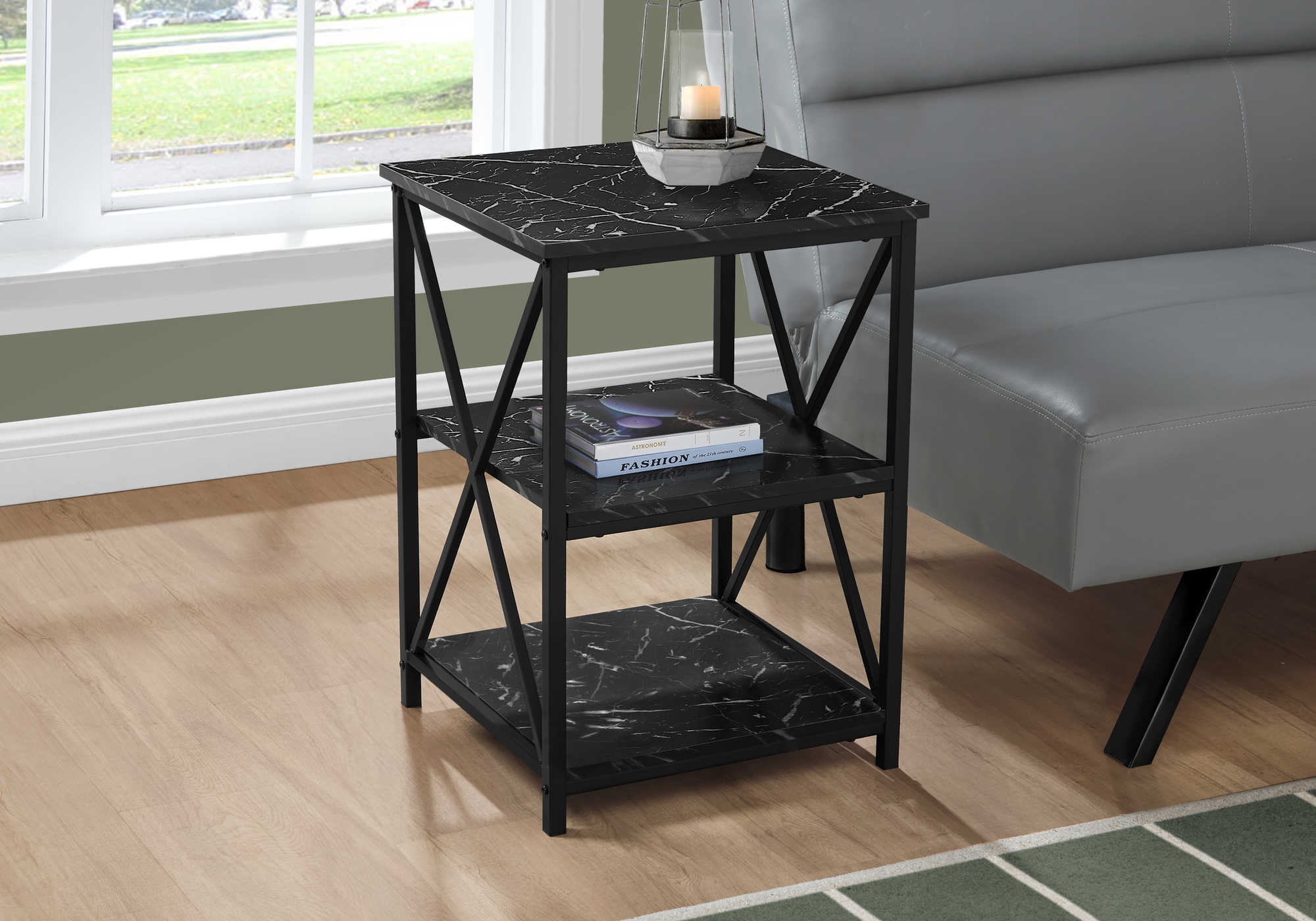 TABLE DE CHEVET - 26"H / MARBRE NOIR / METAL NOIR – I 3595.
