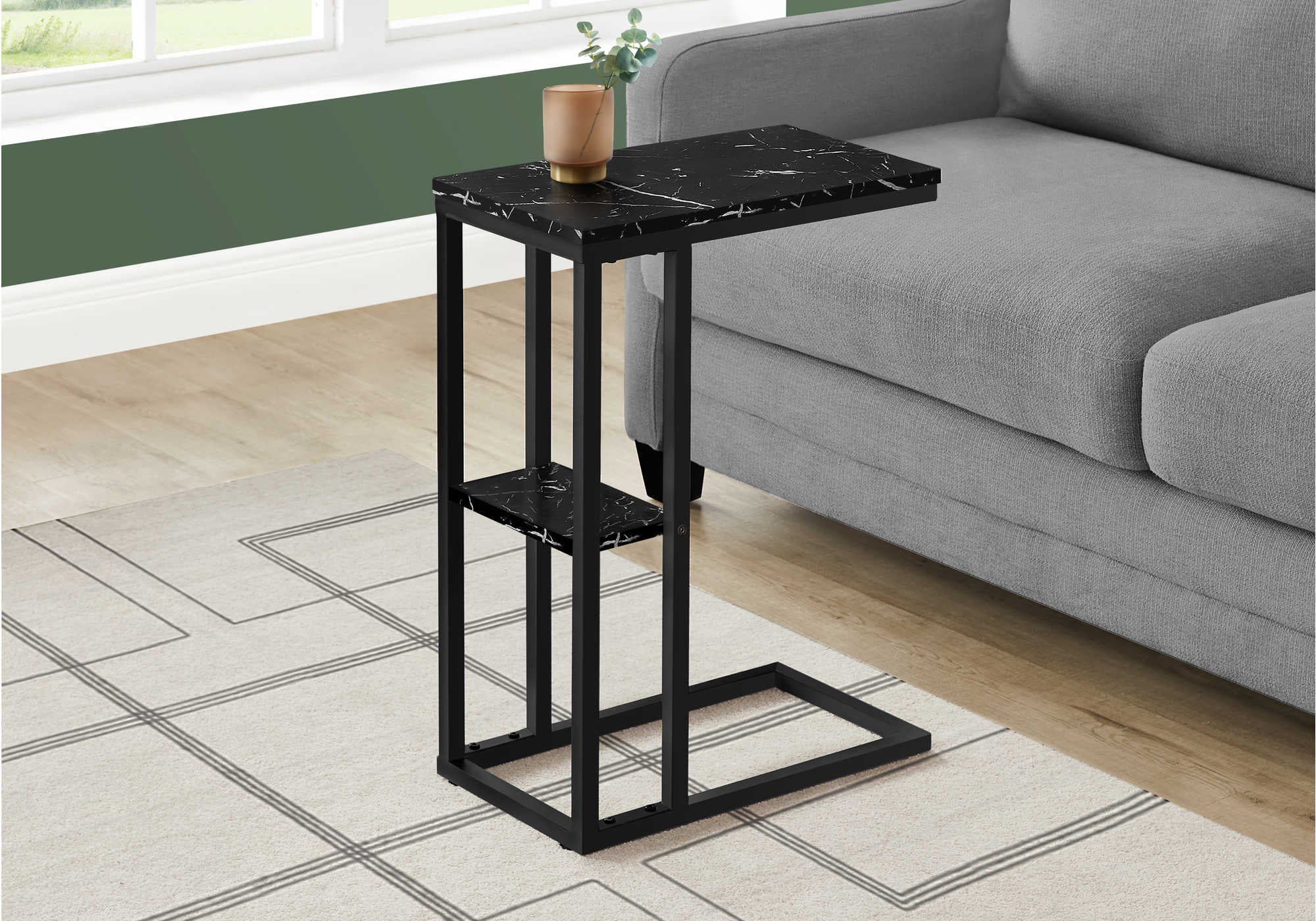 TABLE DE CHEVET - 25"H / MARBRE NOIR / METAL NOIR – I 3674.