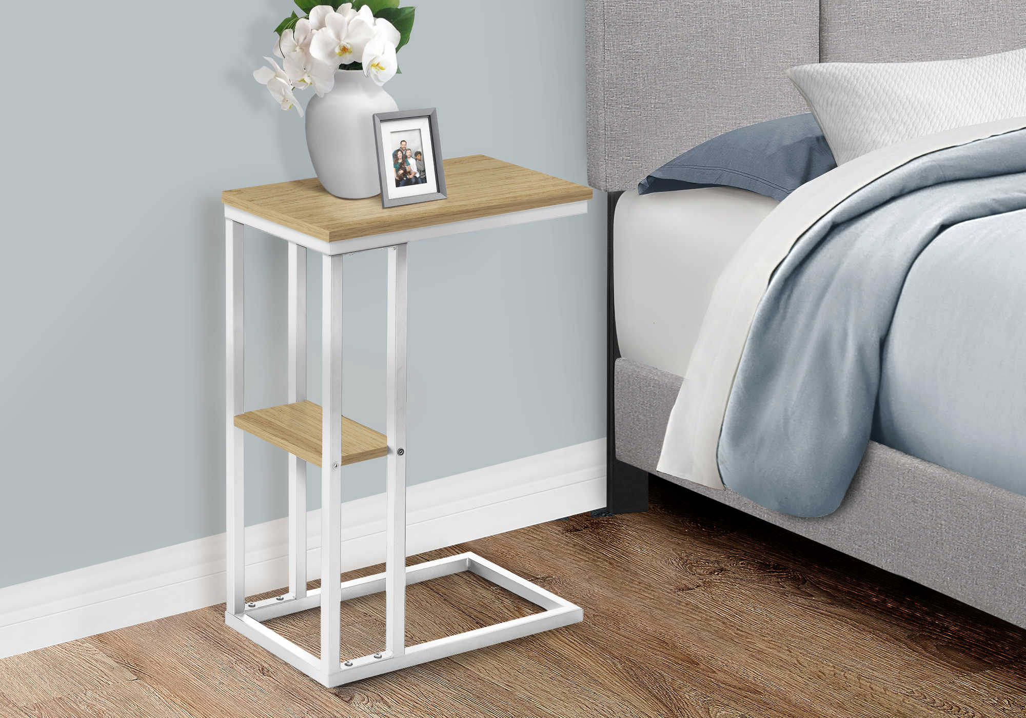 TABLE DE CHEVET - 25"H / NATUREL / METAL BLANC – I 3677.