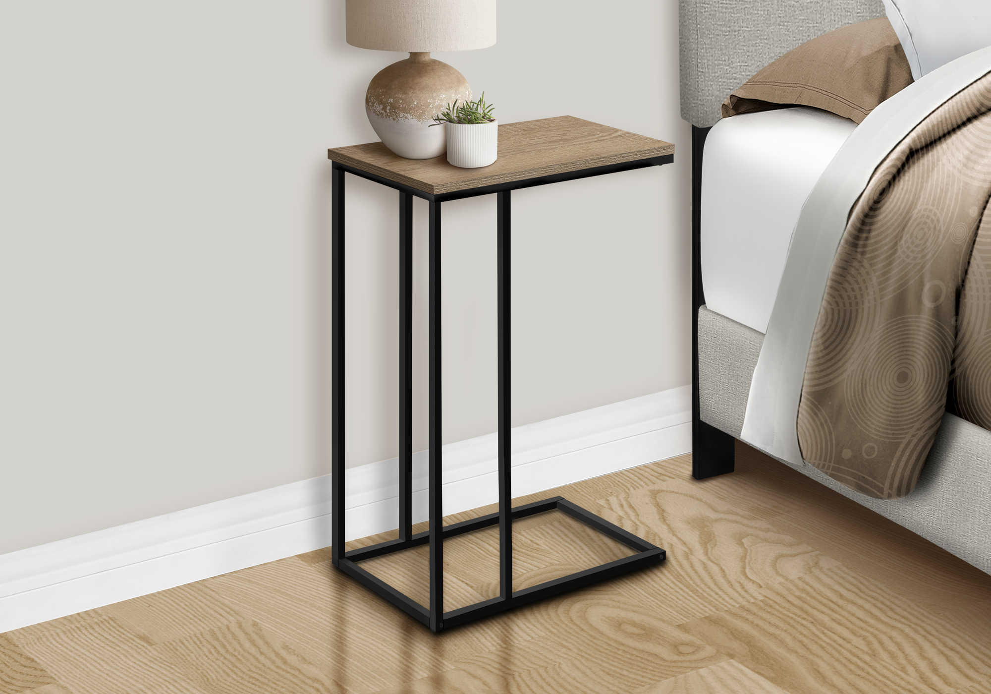 TABLE DE CHEVET - 25"H / TAUPE FONCE / METAL NOIR – I 3766.