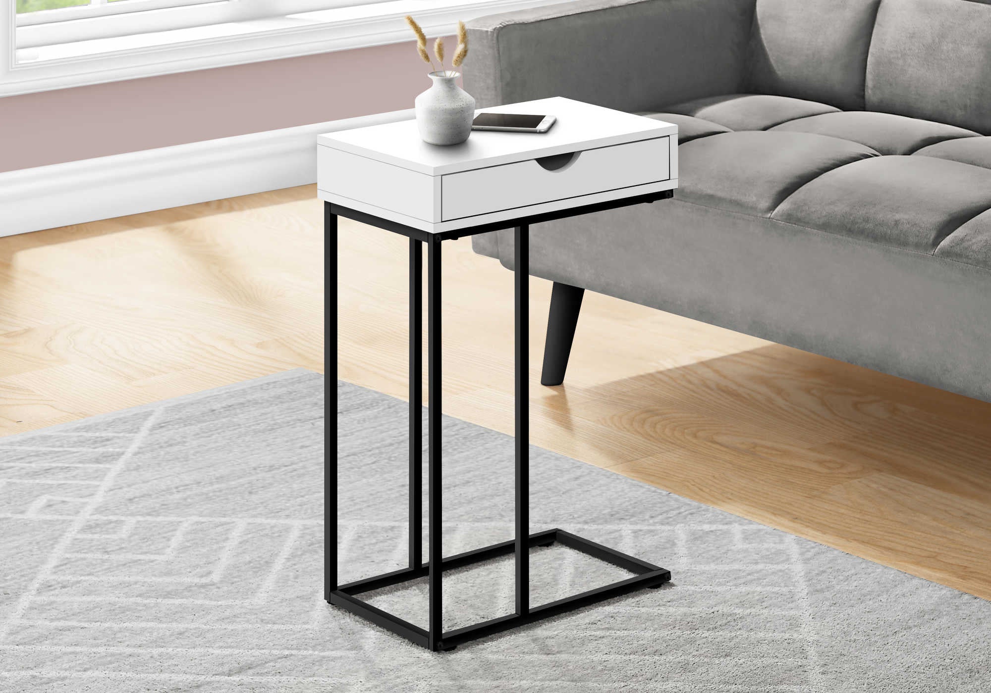 TABLE DE CHEVET - 25"H / BLANC / METAL NOIR – I 3770.