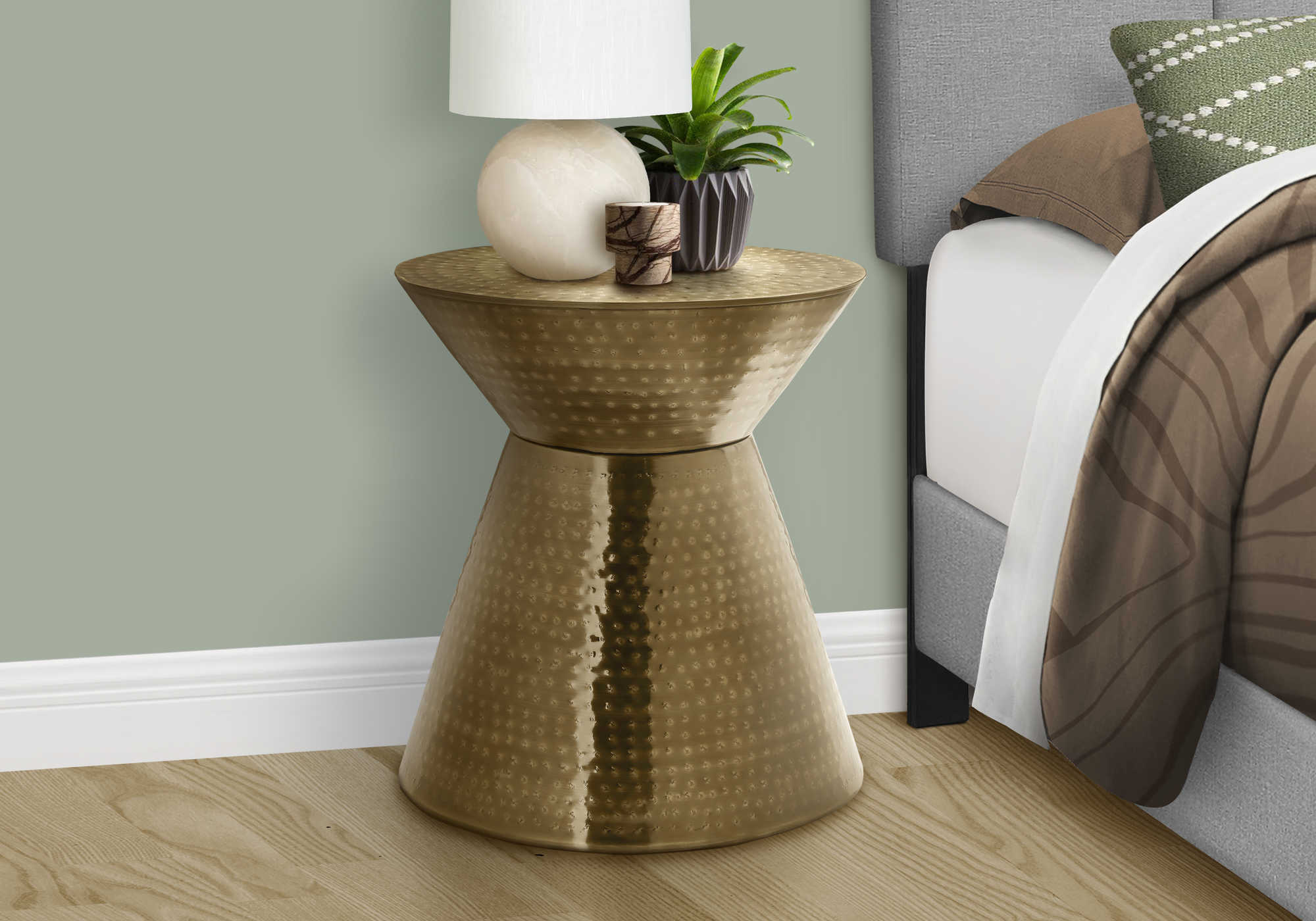 Image of nightstand - 22"h / gold iron metal drum end table  i 3927.