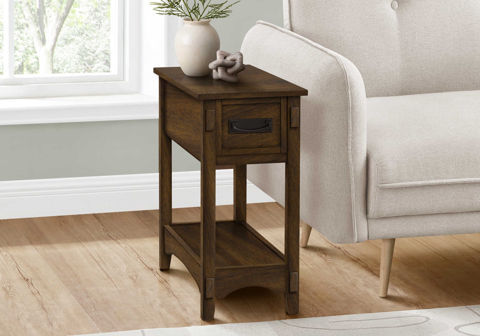 TABLE DE CHEVET - 24"H / BOIS PLAQUE ACAJOU BRUN – I 3955.
