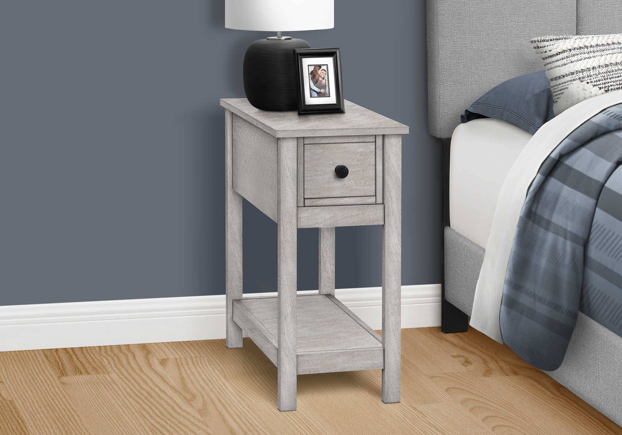 TABLE DE CHEVET - 24"H / BOIS PLAQUE GRIS – I 3963.