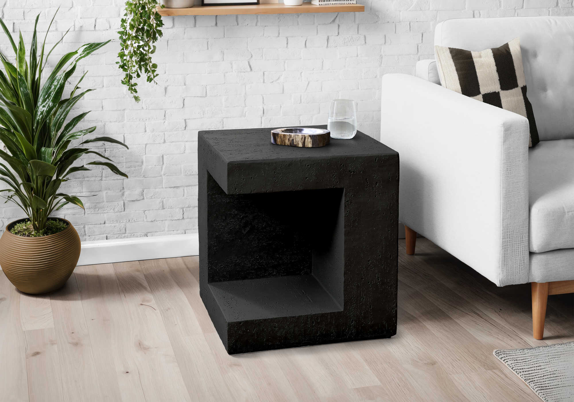 TABLE D'APPOINT - 25"H / INTERIEUR OU EXTERIEUR NOIR – I 4132