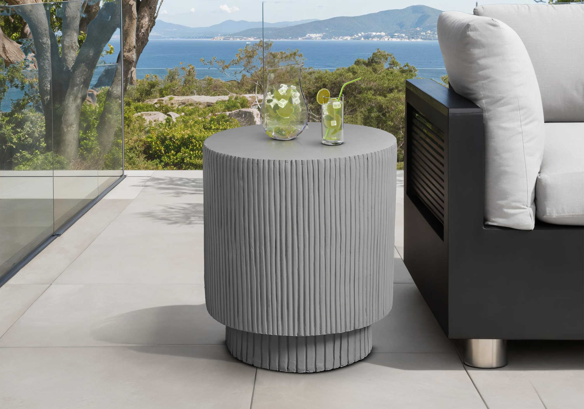 TABLE D'APPOINT - 25"H / INTERIEUR OU EXTERIEUR GRIS – I 4148