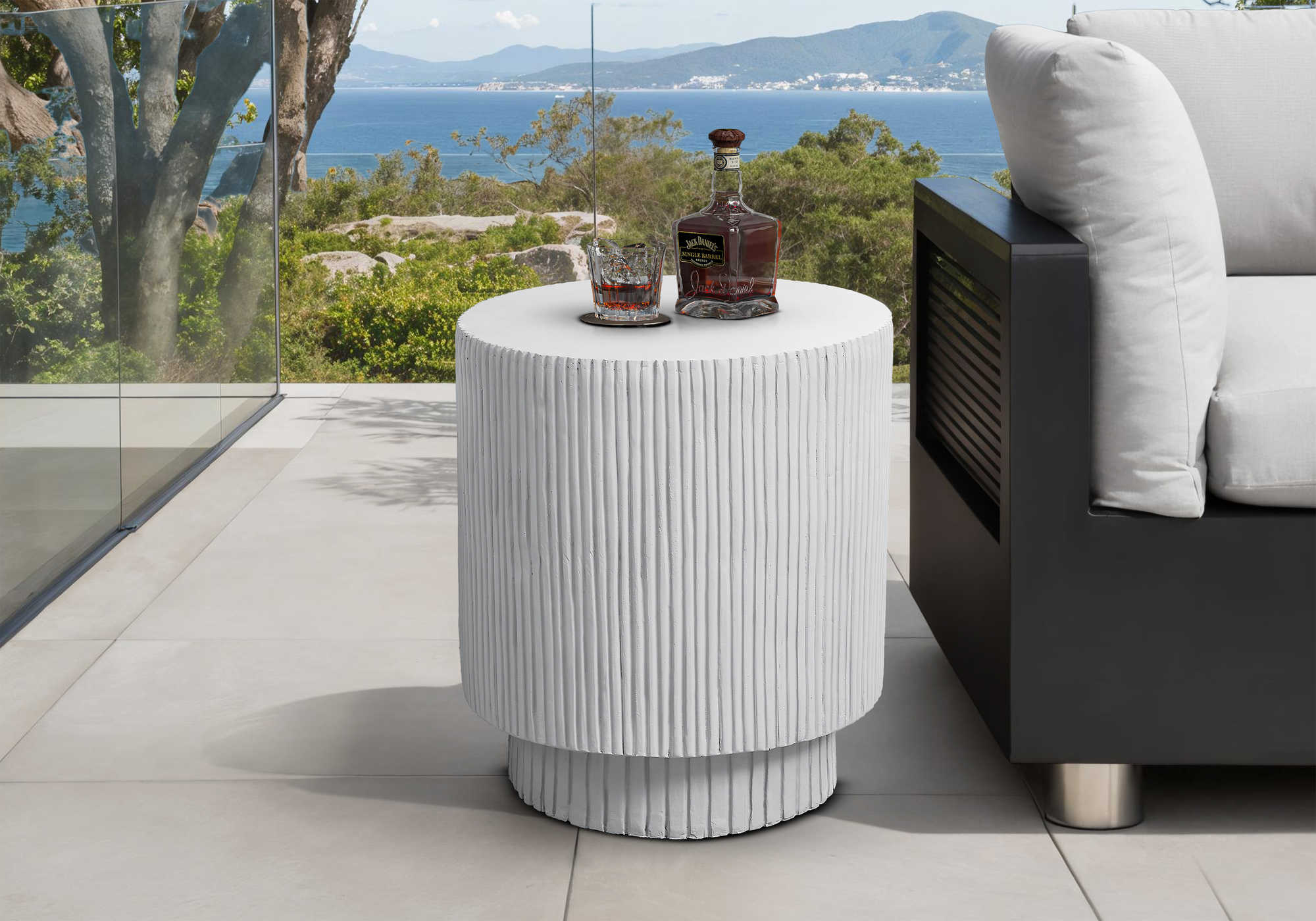 TABLE D'APPOINT - 25"H / INTERIEUR OU EXTERIEUR BLANC – I 4149