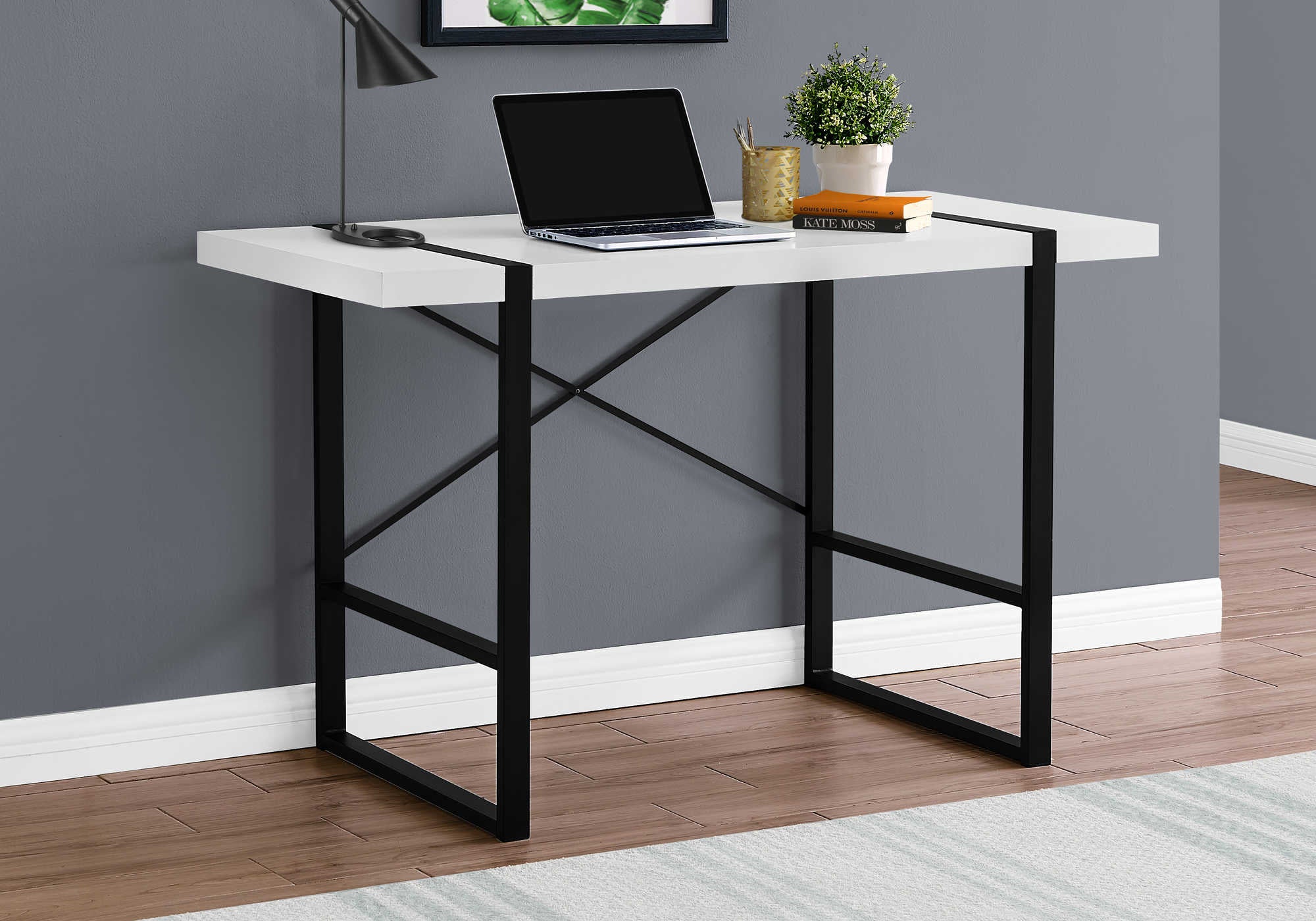 Image of computer desk - 48"l / white / black metal i 7313.