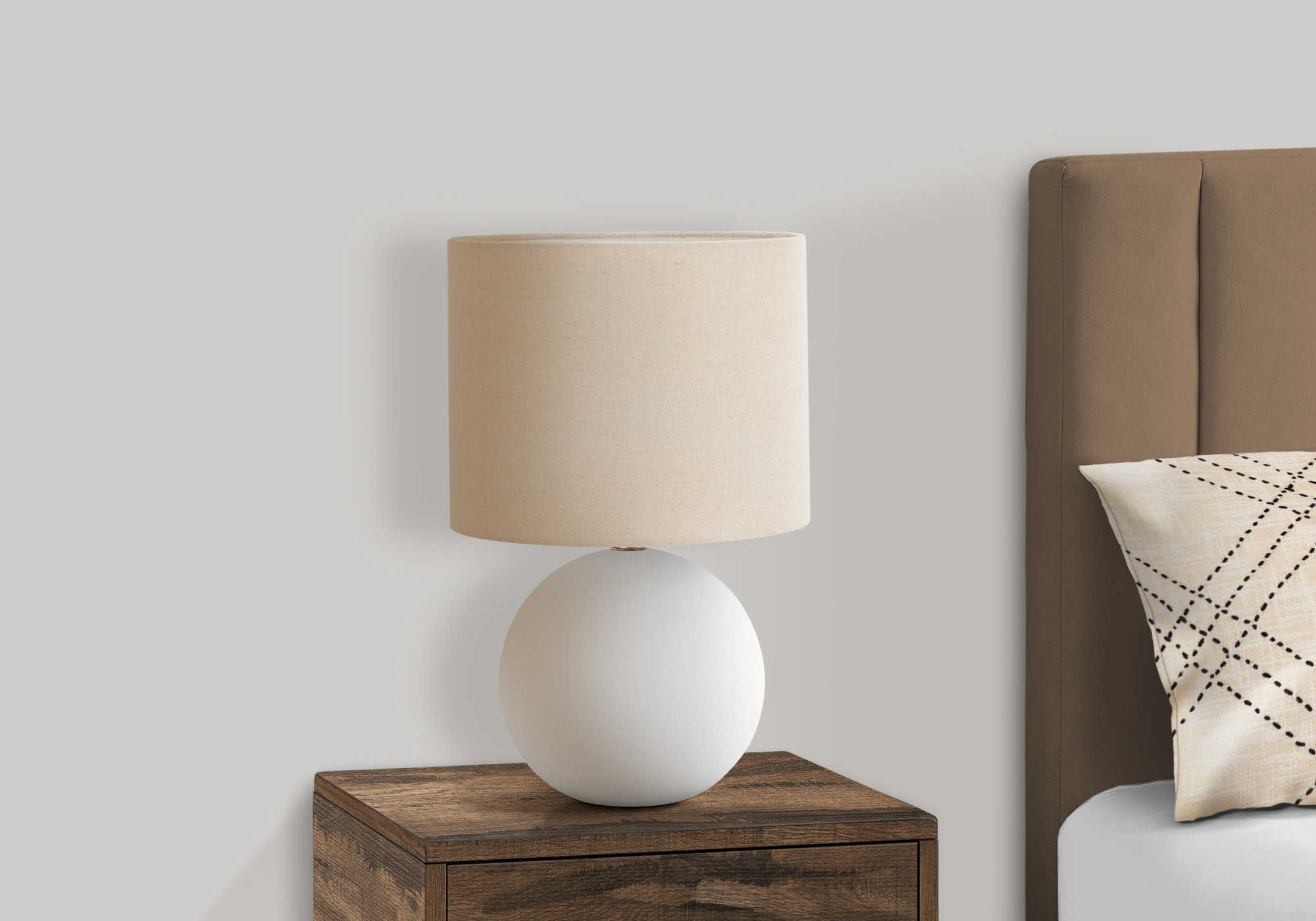 LUMINAIRE - 16"H LAMPE DE TABLE CREME CERAMIQUE / BEIGE – I 9632.