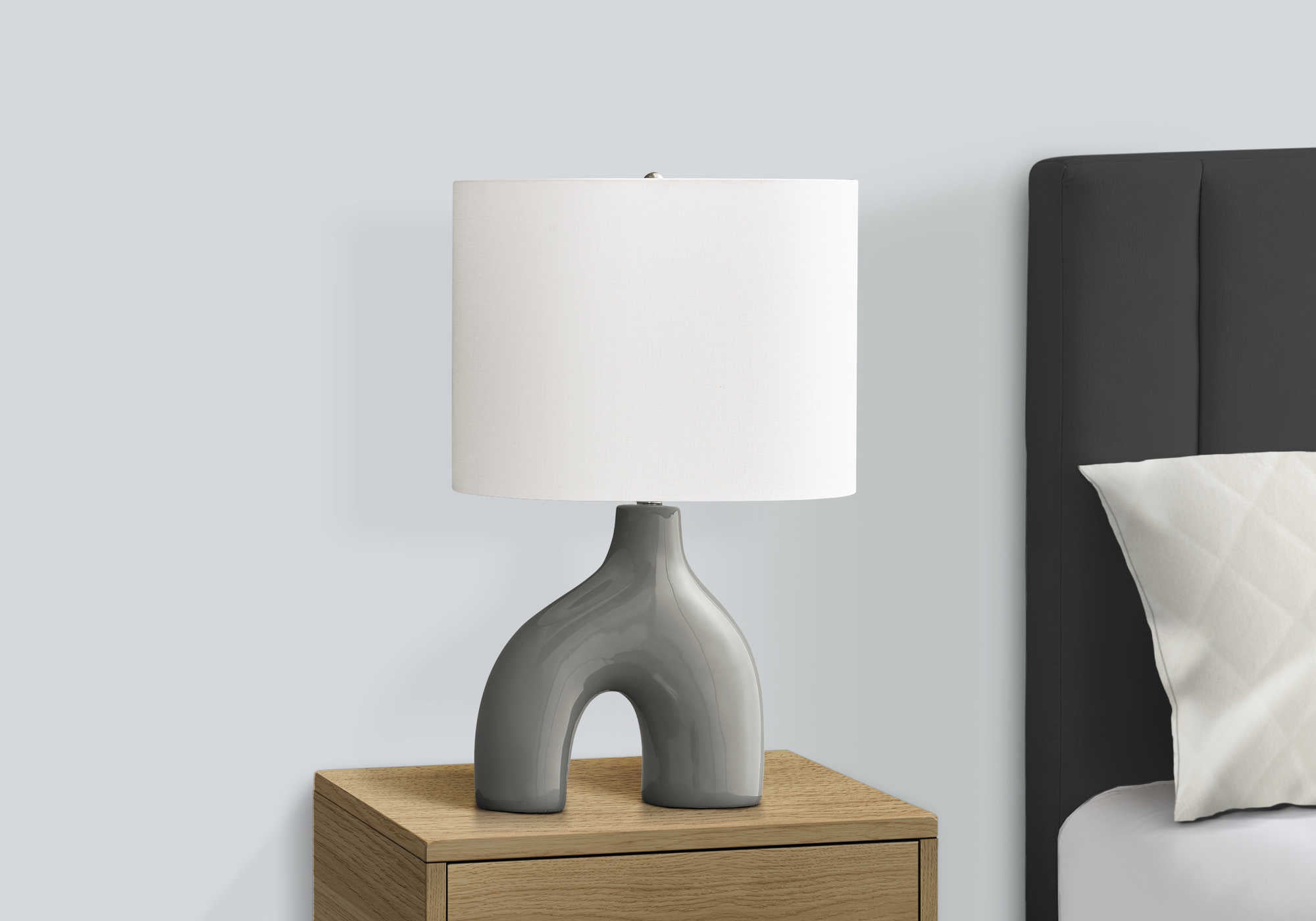 LUMINAIRE - 25"H LAMPE DE TABLE GRIS CERAMIQUE / IVOIRE – I 9660.