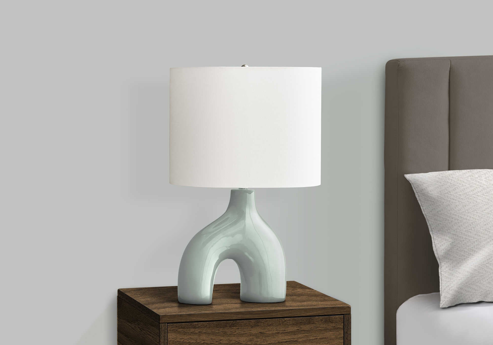 LUMINAIRE - 25"H LAMPE DE TABLE VERT CERAMIQUE / IVOIRE – I 9664.