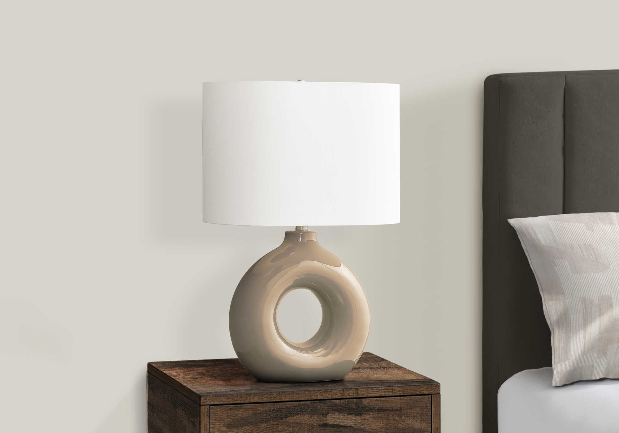 LUMINAIRE - 24"H LAMPE DE TABLE BRUN CERAMIQUE / IVOIRE – I 9669.