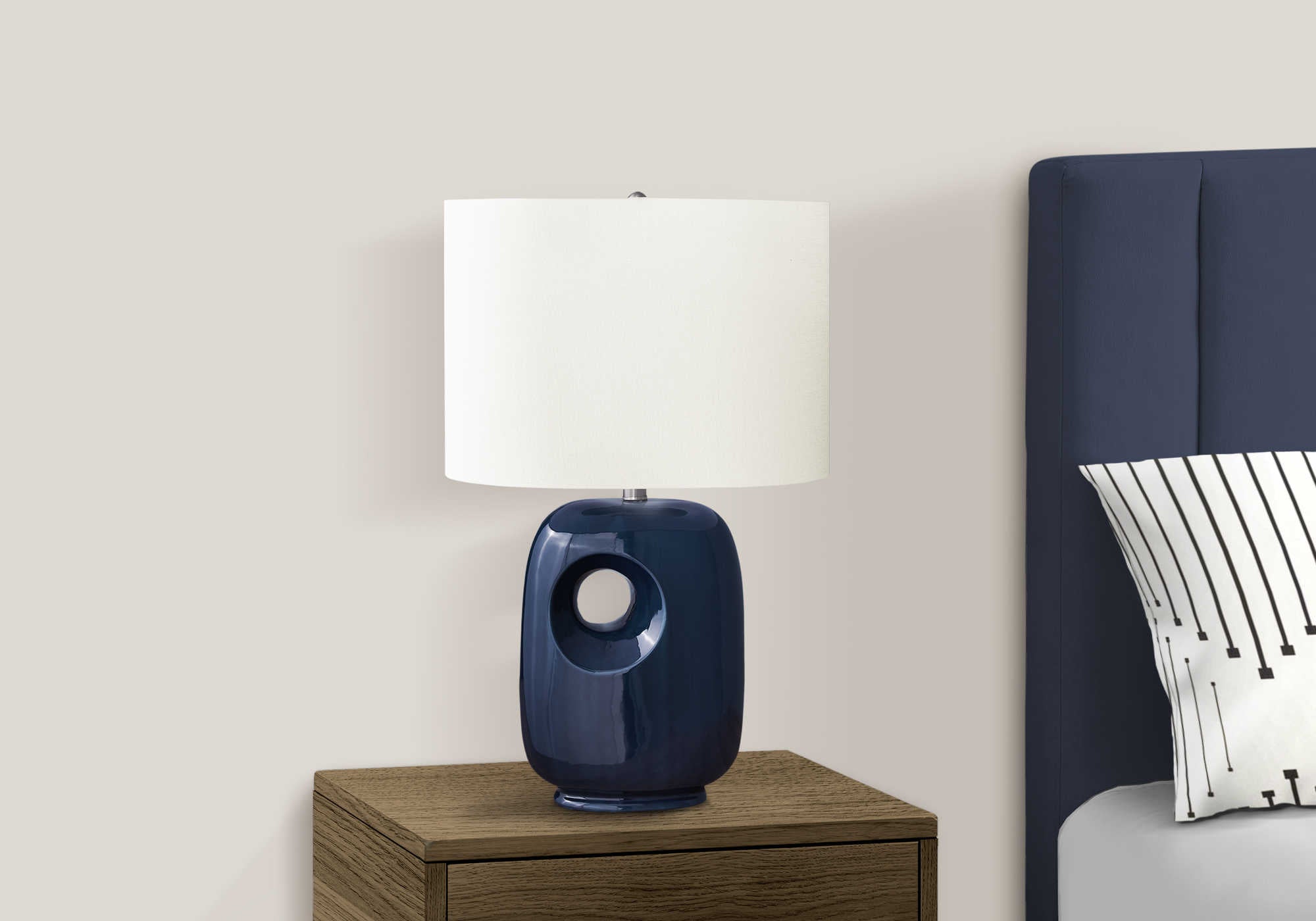 LUMINAIRE - 26"H LAMPE DE TABLE BLEU CERAMIQUE / IVOIRE – I 9677.