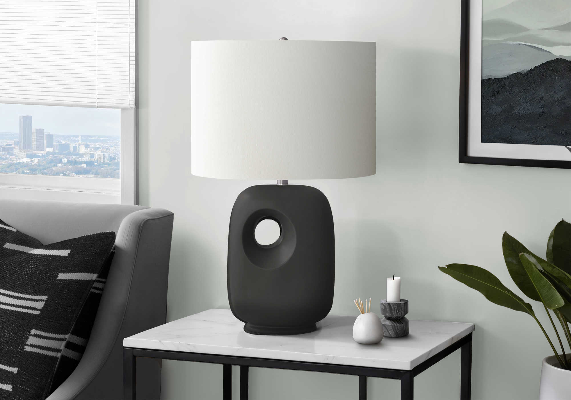 LUMINAIRE - 26"H LAMPE DE TABLE NOIR CERAMIQUE / IVOIRE – I 9680.