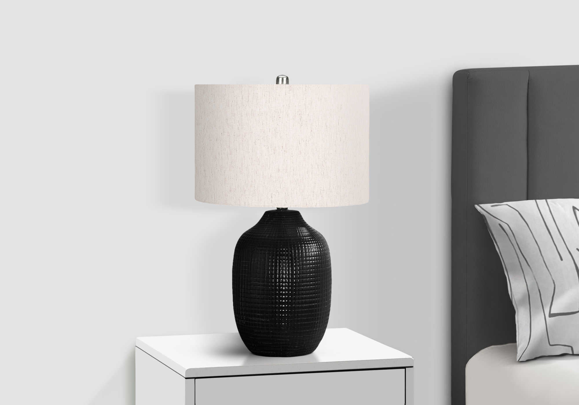 LUMINAIRE - 26"H LAMPE DE TABLE NOIR CERAMIQUE / IVOIRE – I 9705.