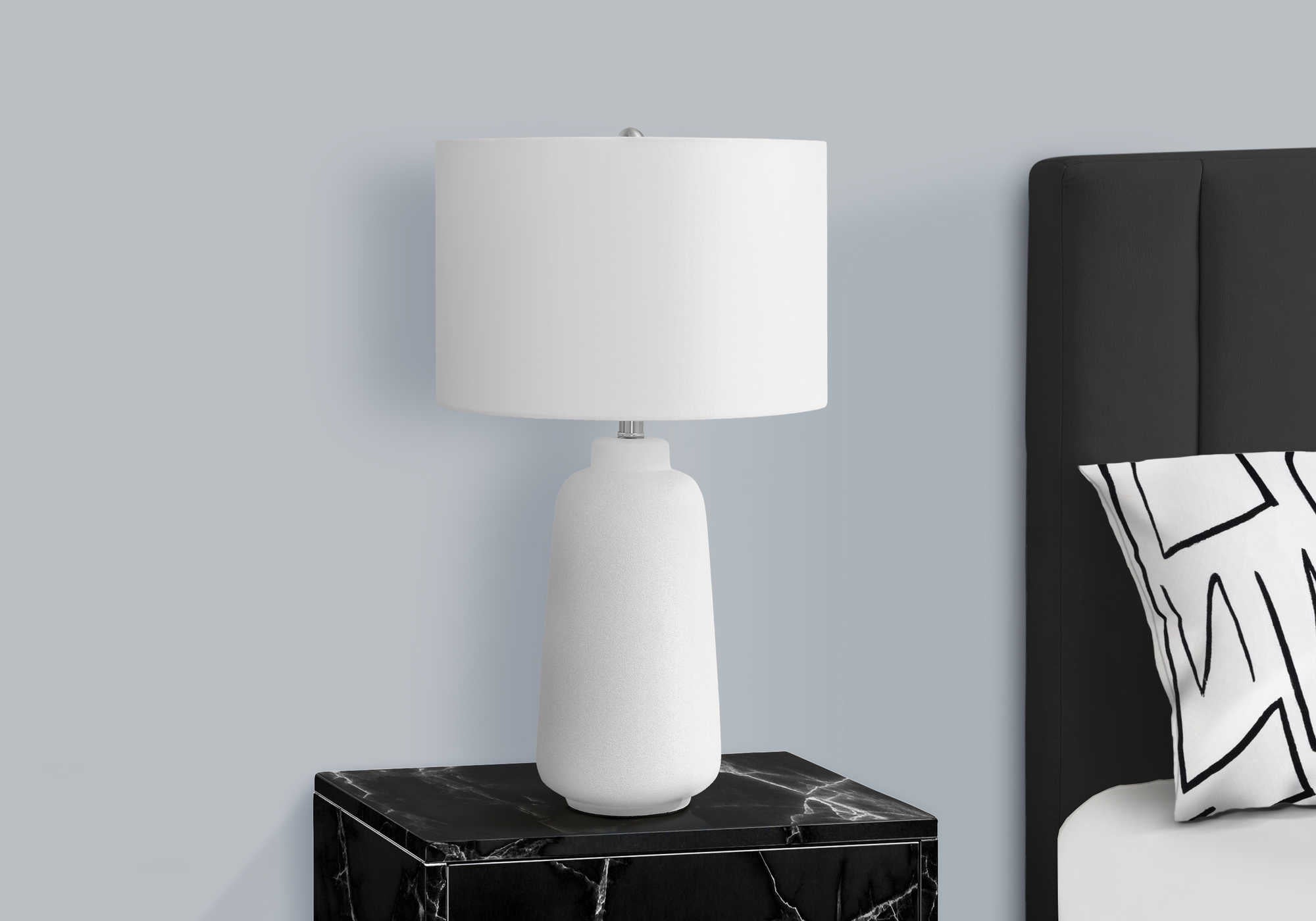 LUMINAIRE - 26"H LAMPE DE TABLE CREME CERAMIQUE / IVOIRE – I 9716.