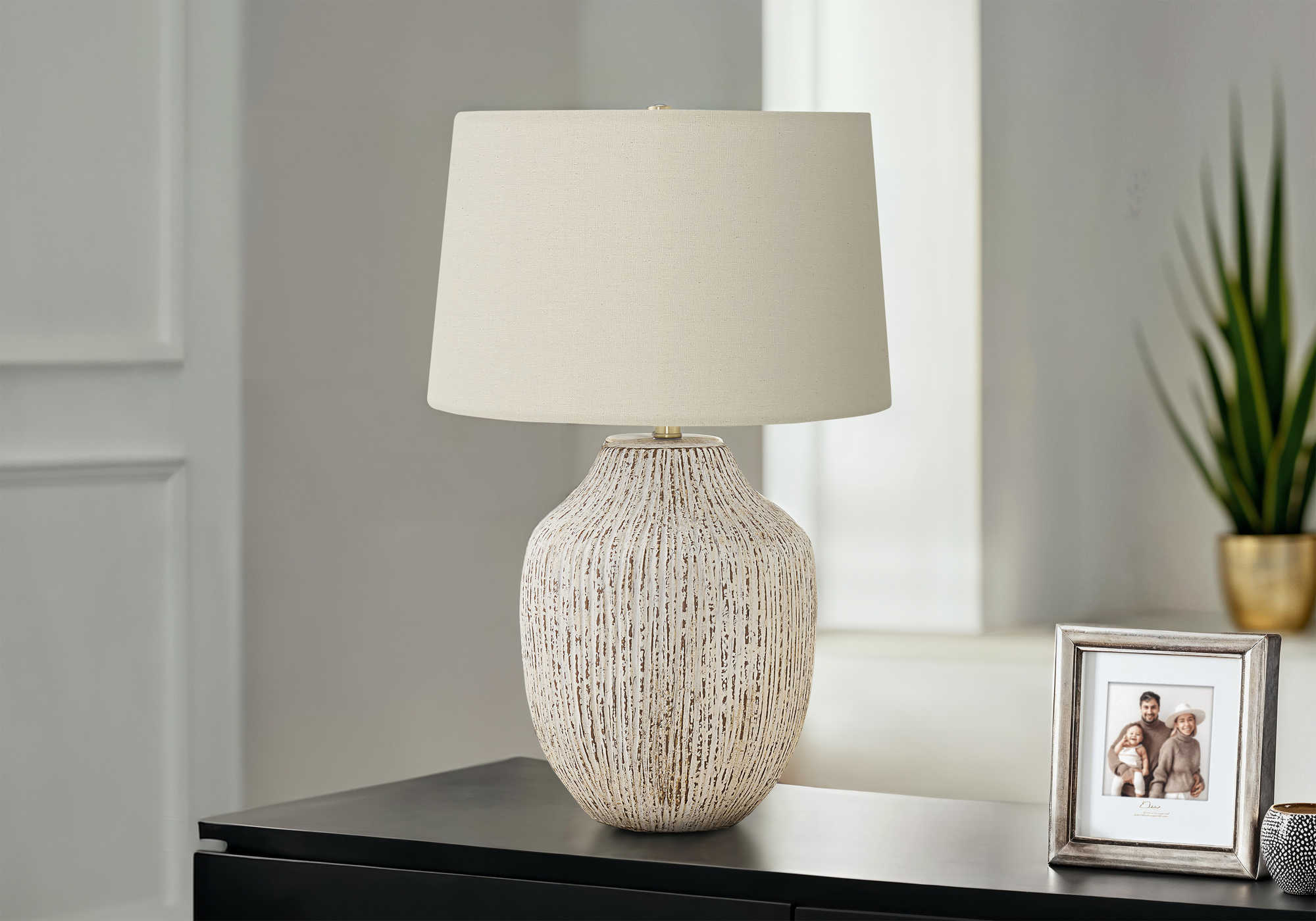 LUMINAIRE - 26"H LAMPE DE TABLE CREME CERAMIQUE / IVOIRE – I 9719.