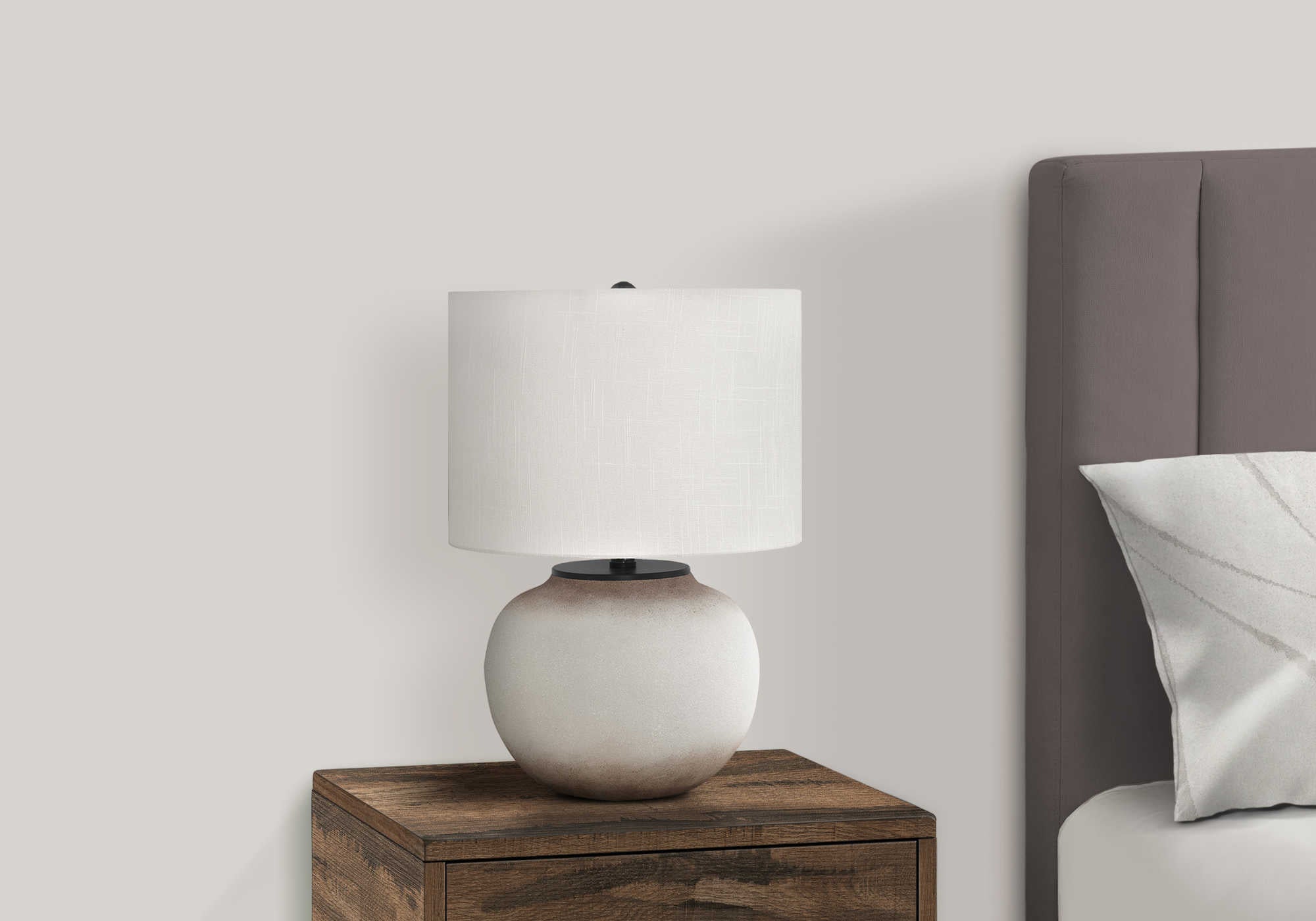 LUMINAIRE - 21"H LAMPE DE TABLE CREME CERAMIQUE / IVOIRE – I 9722.