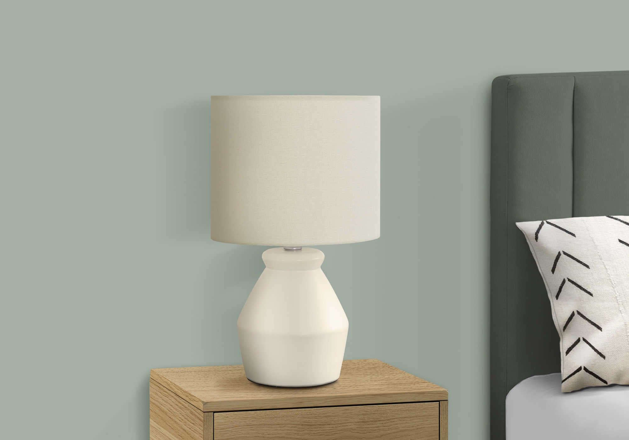 LUMINAIRE - 17"H LAMPE DE TABLE CREME CERAMIQUE / IVOIRE – I 9740.
