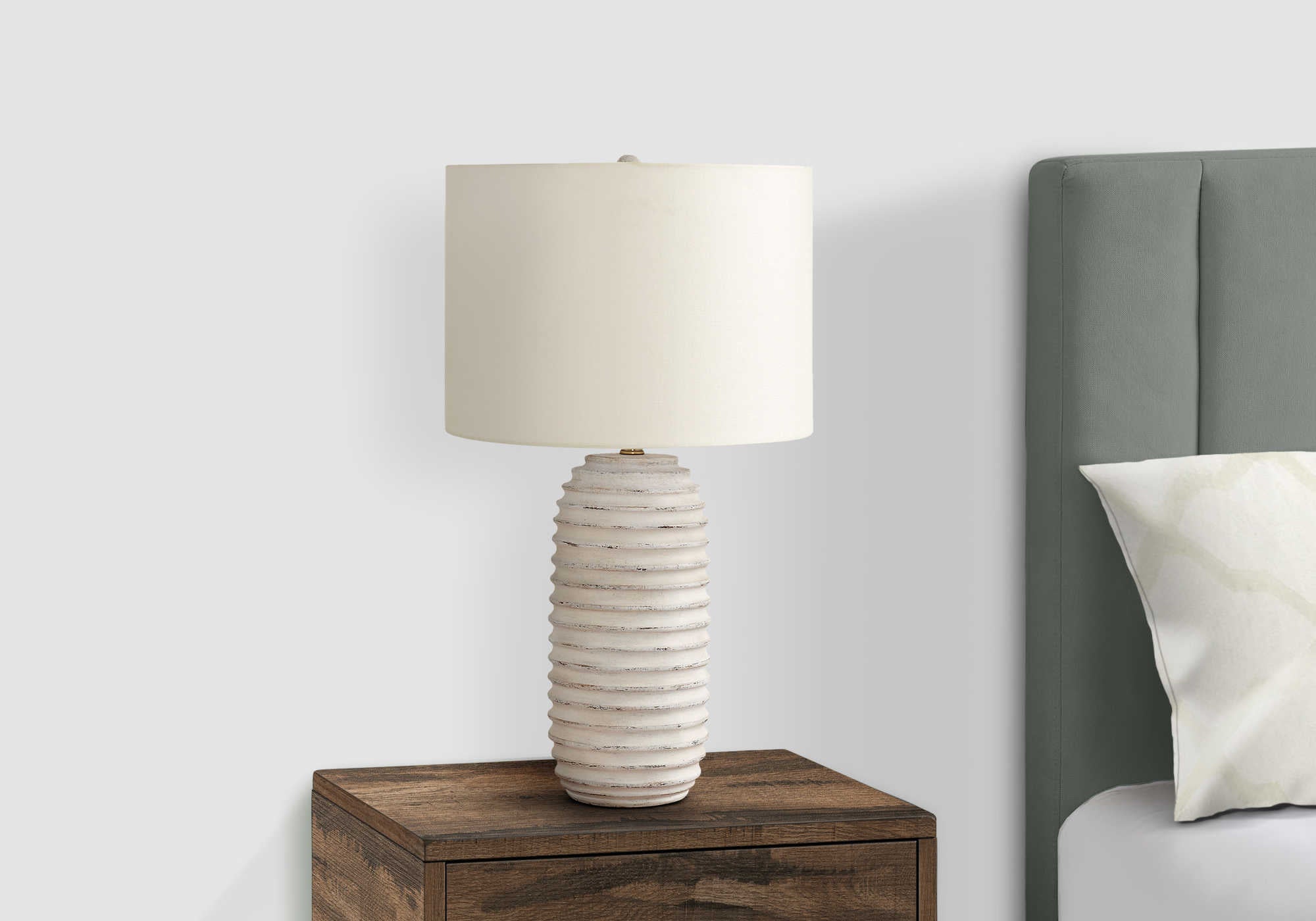 LUMINAIRE - 28"H LAMPE DE TABLE CREME RESINE / IVOIRE – I 9742.