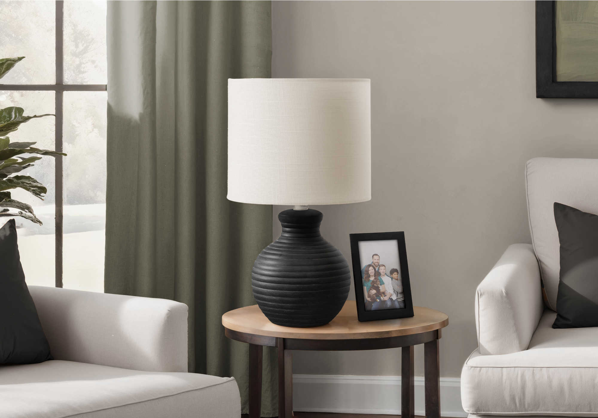 LUMINAIRE - 16"H LAMPE DE TABLE NOIR RESINE / IVOIRE – I 9778
