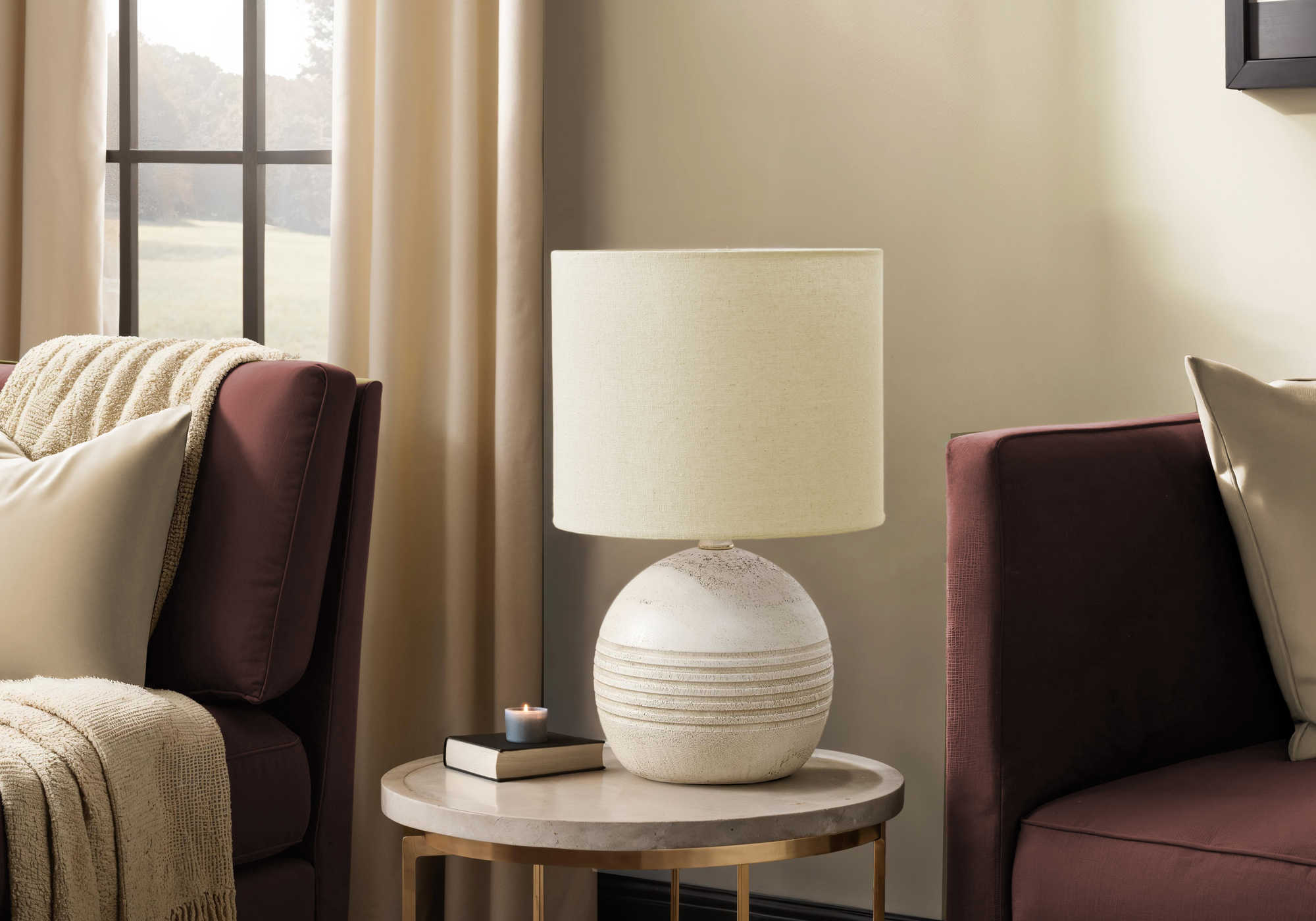 LUMINAIRE - 15"H LAMPE DE TABLE IVOIRE RESINE / BEIGE – I 9791